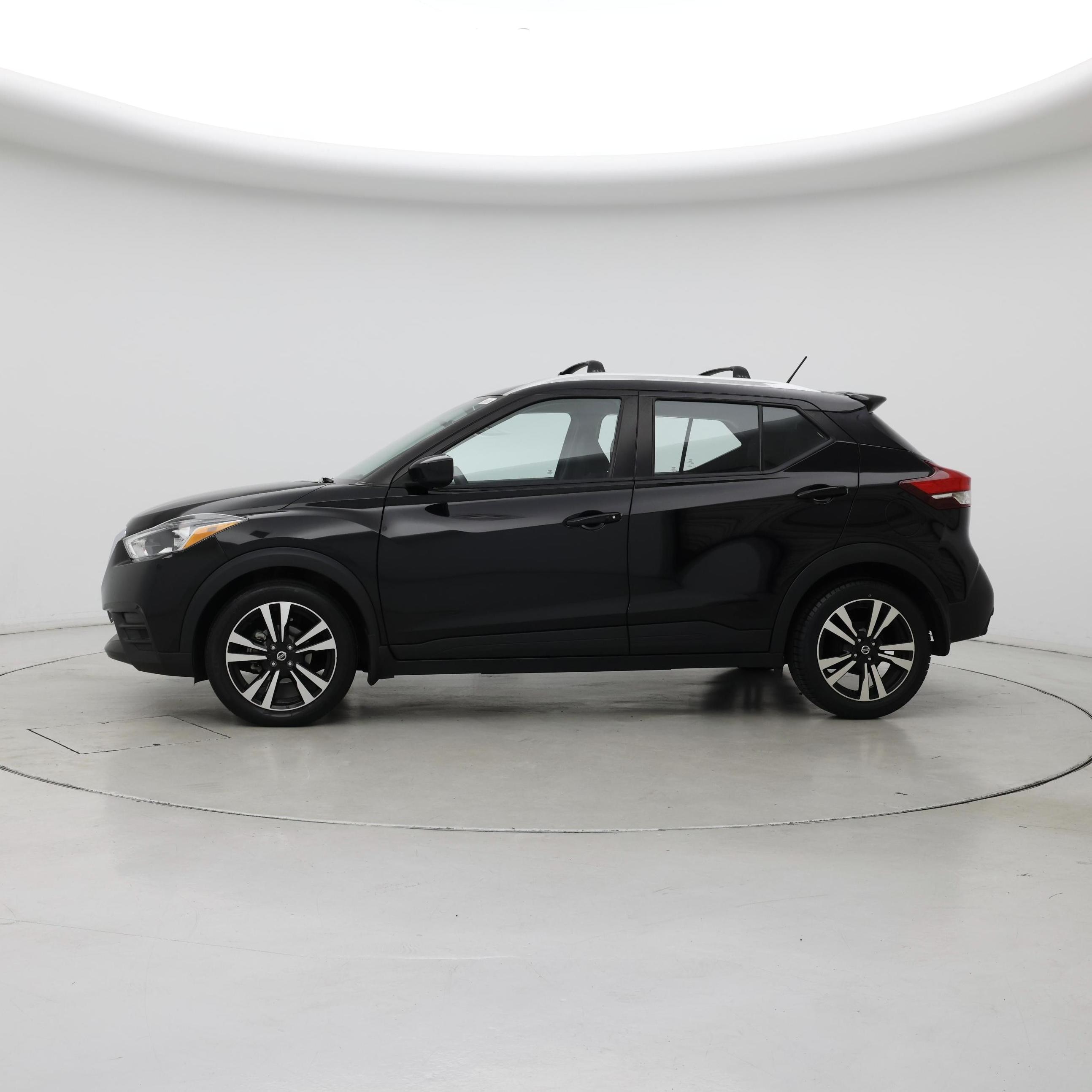 Thumbnail: 2019 Nissan Kicks - 3