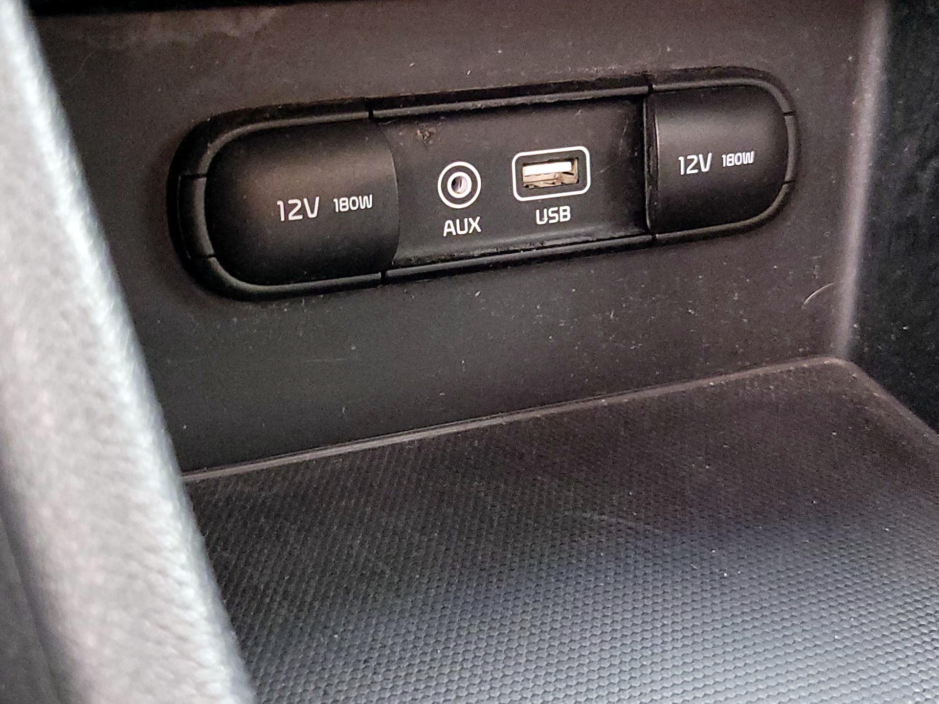 Thumbnail: 2019 Kia Niro - 18