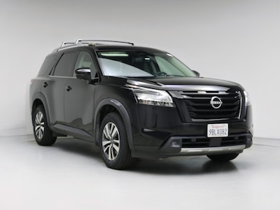 Black 2022 Nissan Pathfinder SL