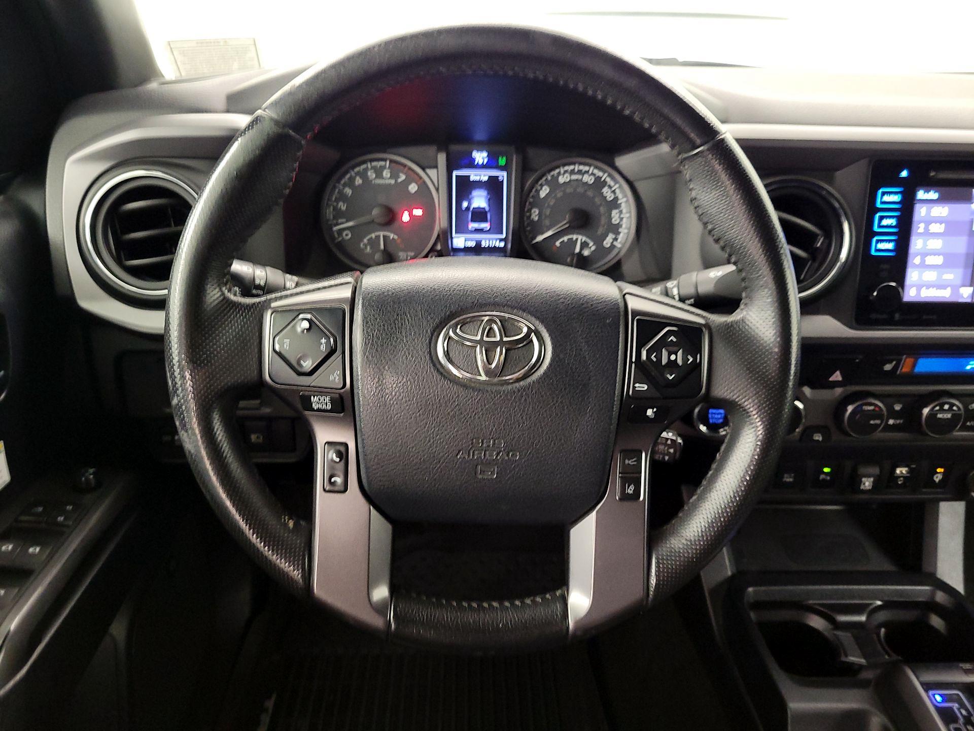 Thumbnail: 2019 Toyota Tacoma - 10