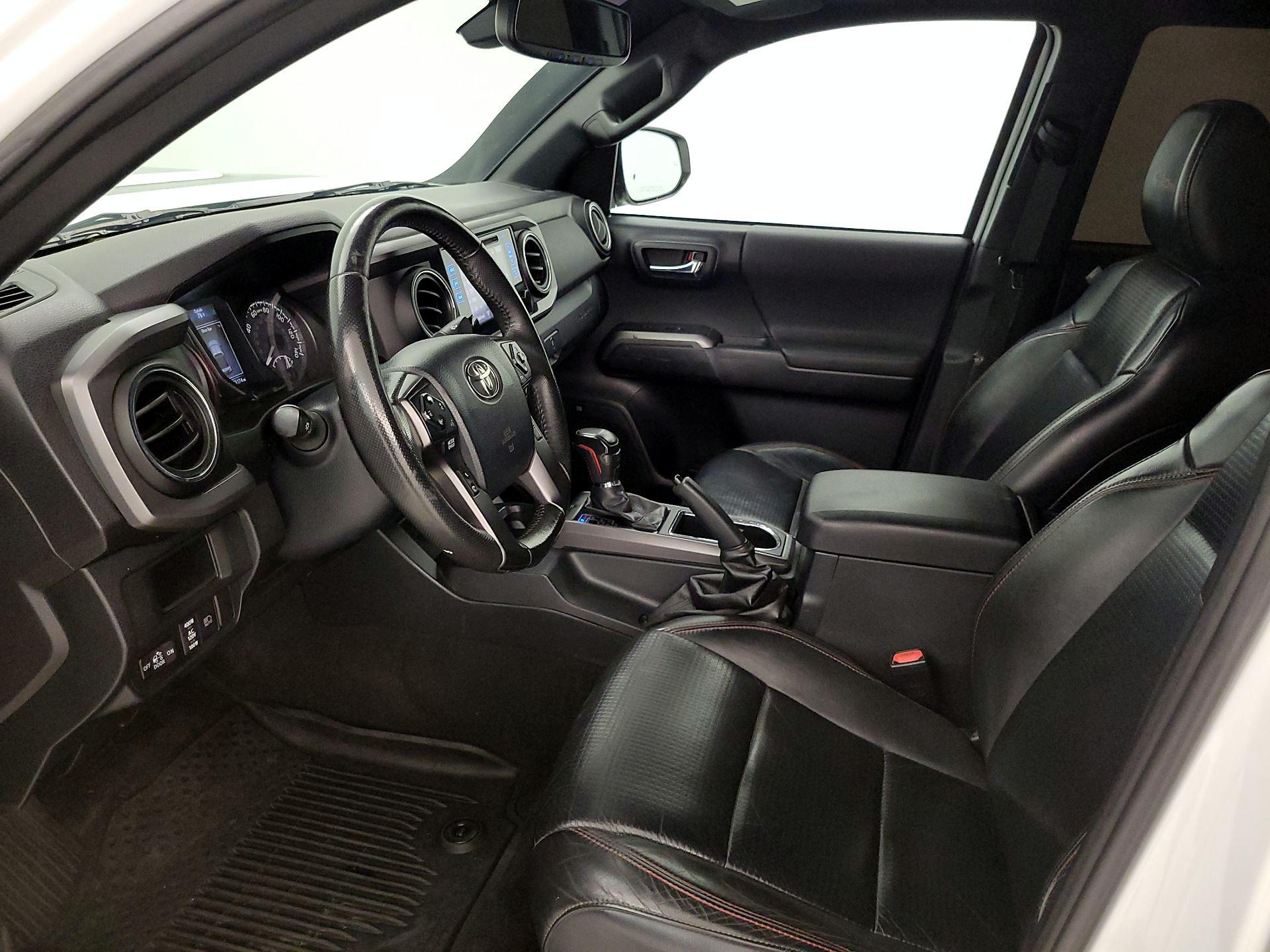 Thumbnail: 2019 Toyota Tacoma - 11
