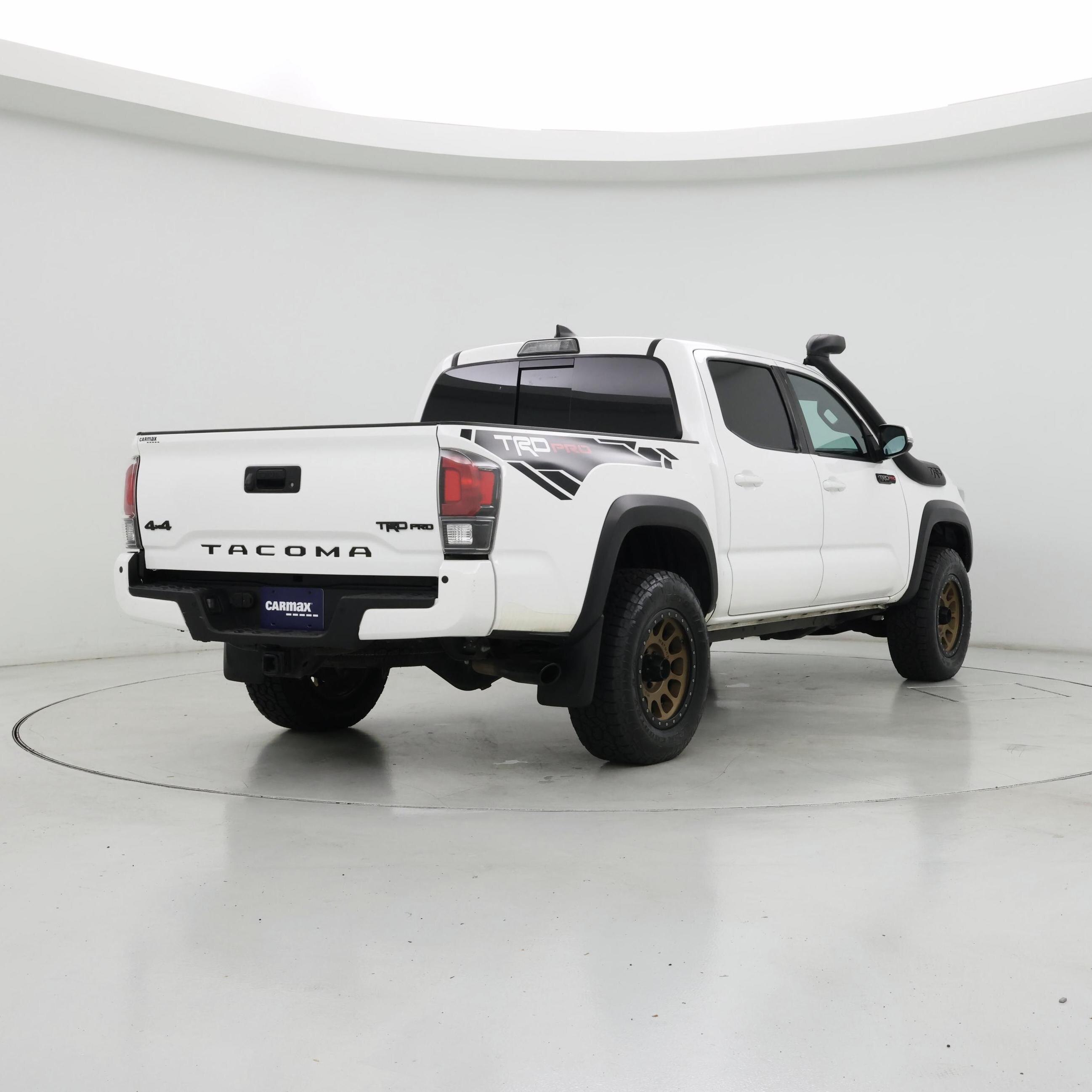 Thumbnail: 2019 Toyota Tacoma - 8