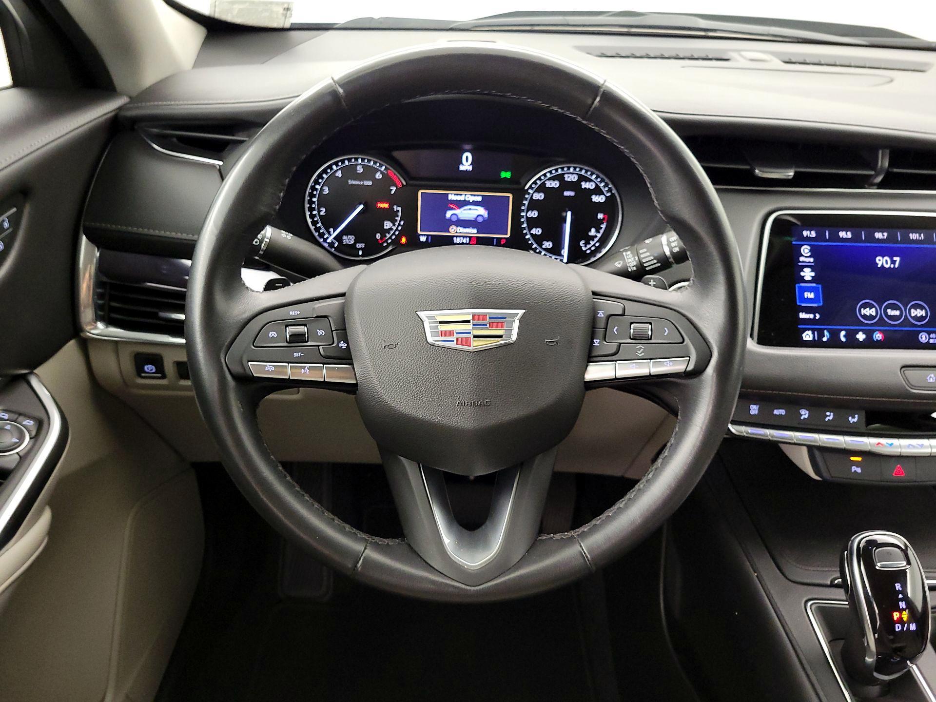 Thumbnail: 2022 Cadillac XT4 - 10