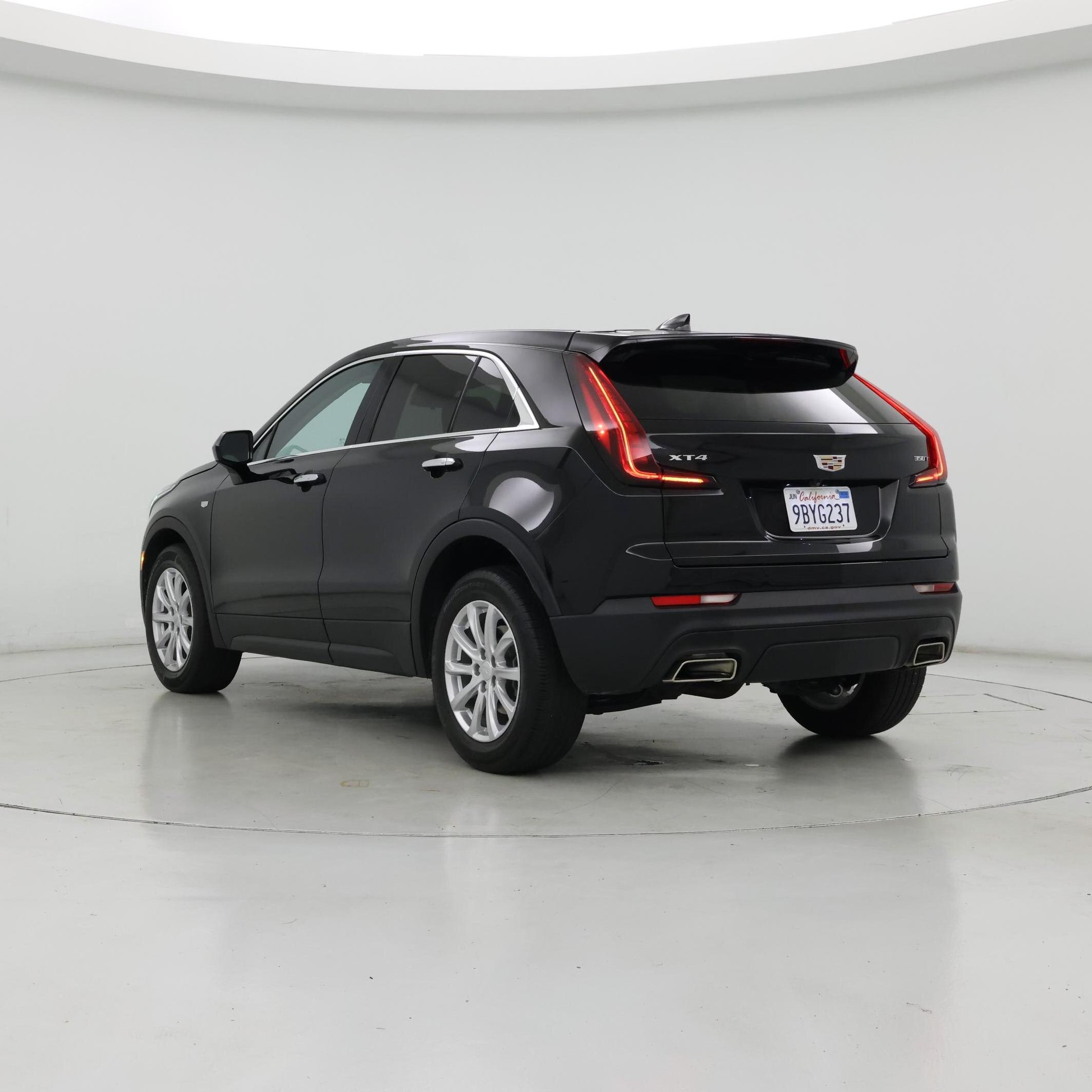 Thumbnail: 2022 Cadillac XT4 - 2