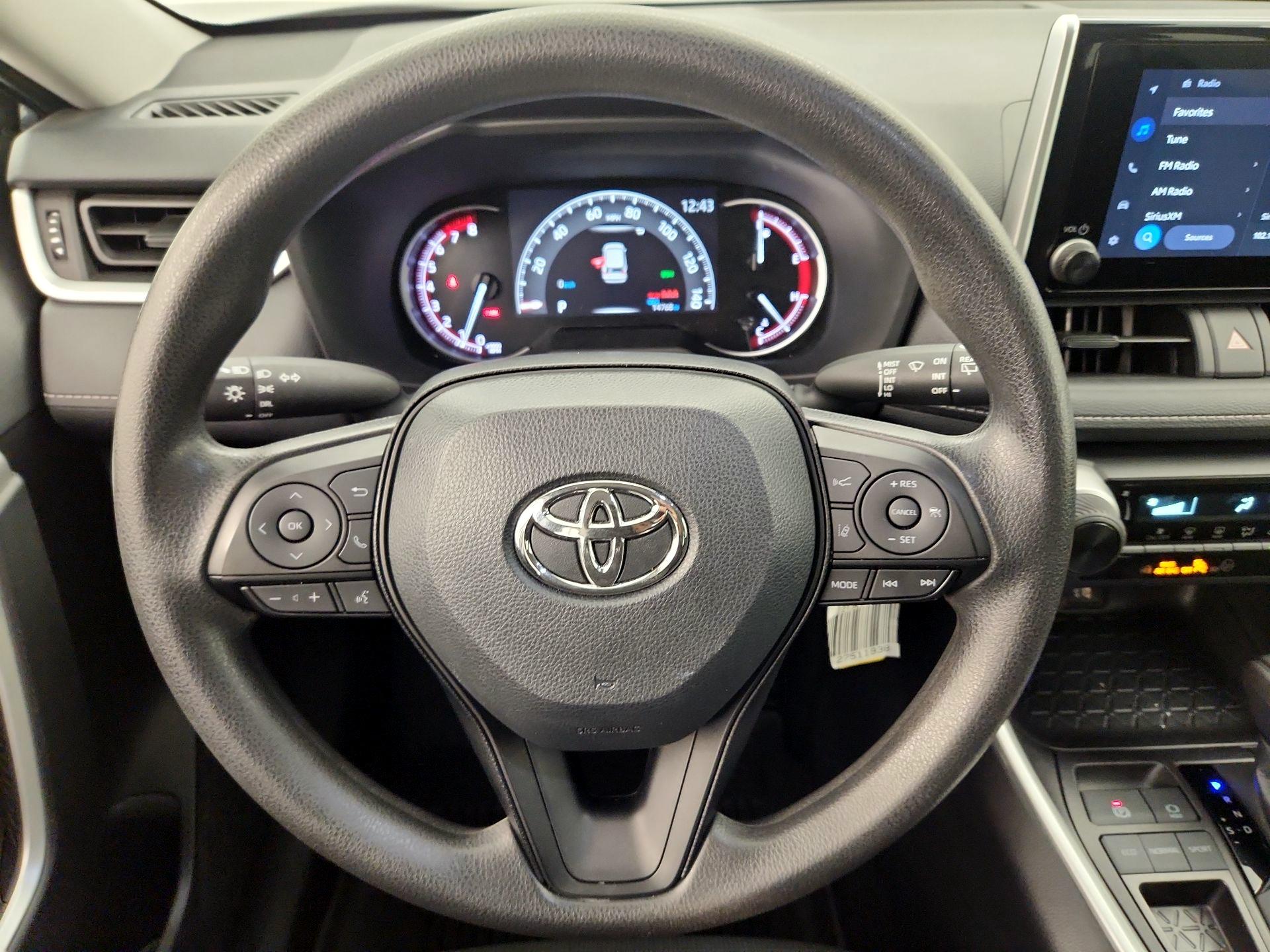 Thumbnail: 2024 Toyota RAV4 - 10