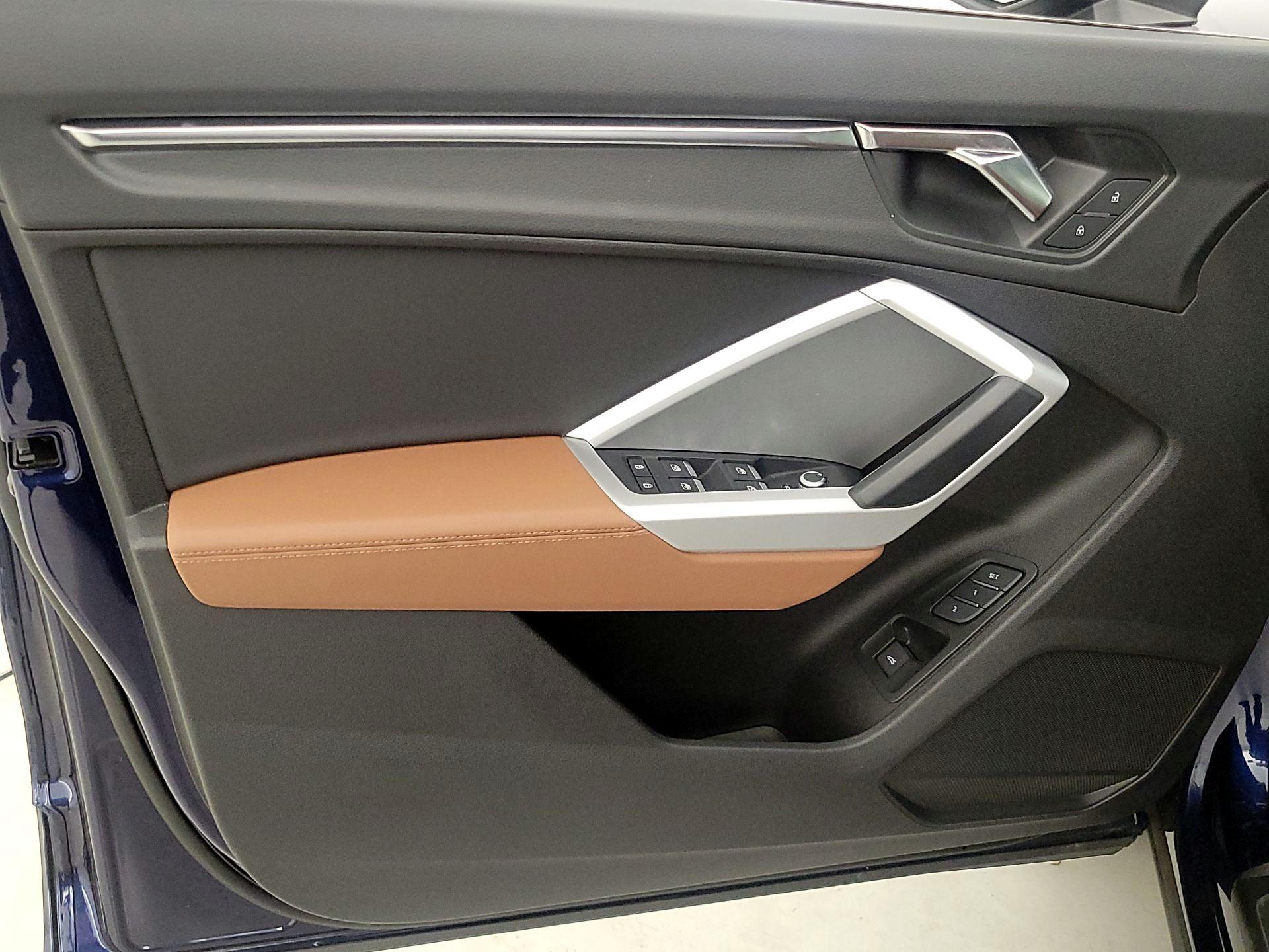 Thumbnail: 2022 Audi Q3 - 12