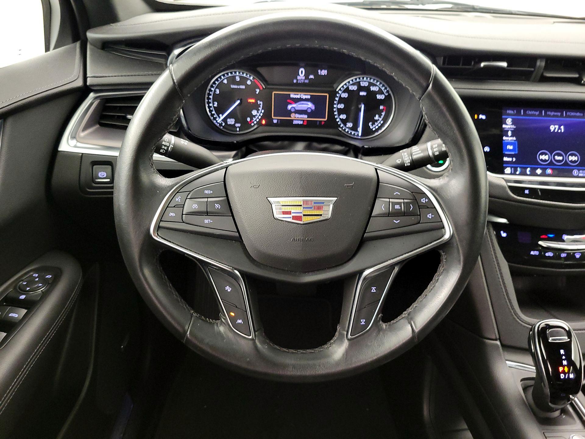 Thumbnail: 2022 Cadillac XT5 - 10