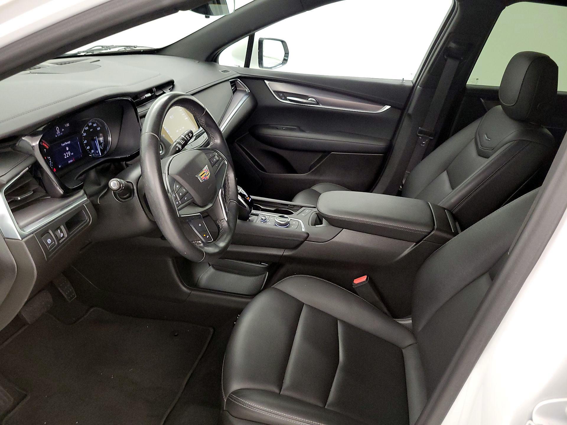 Thumbnail: 2022 Cadillac XT5 - 11