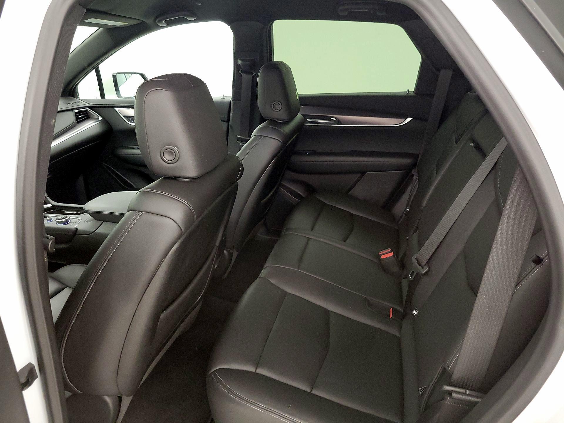 Thumbnail: 2022 Cadillac XT5 - 19