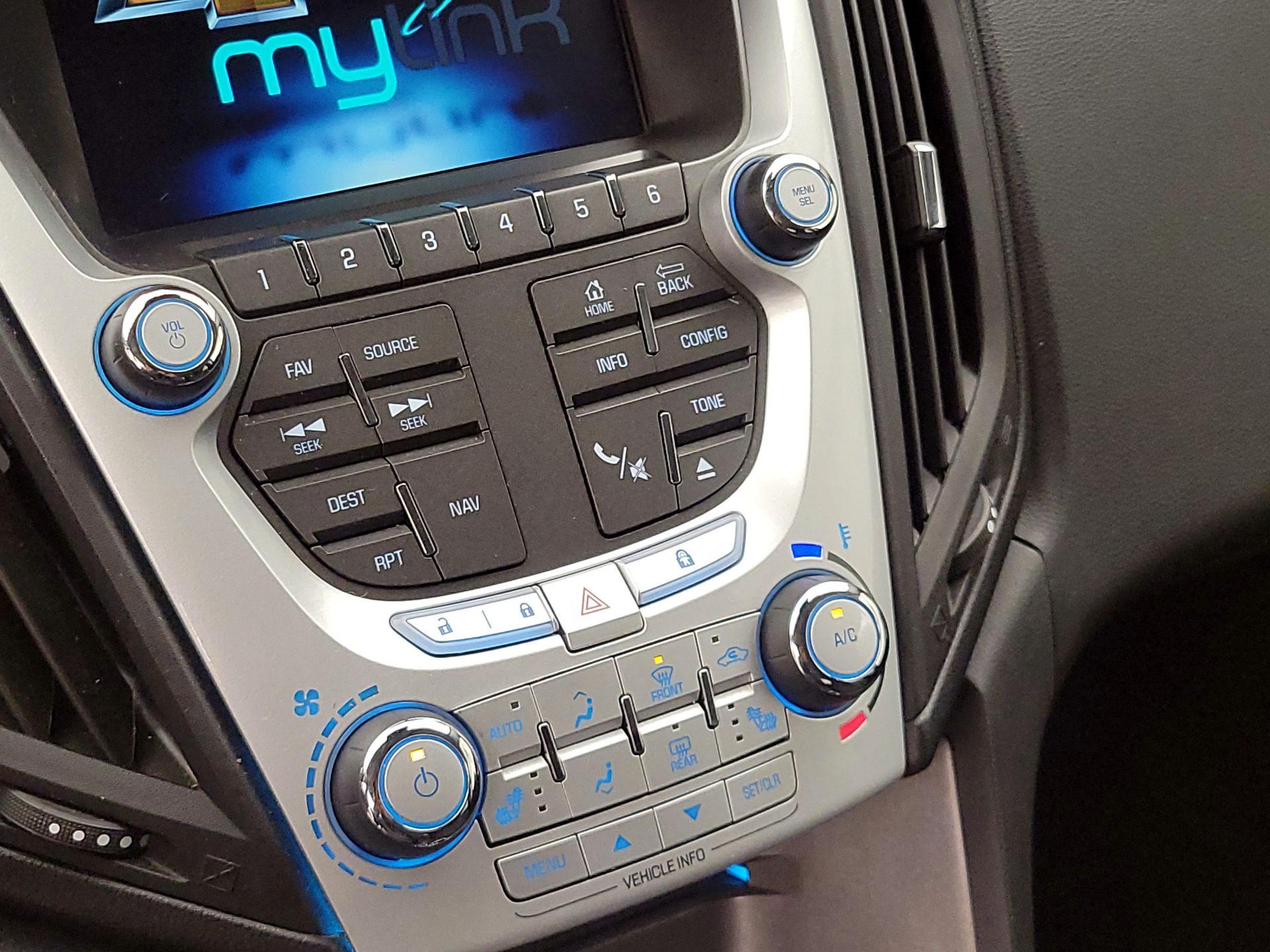 Thumbnail: 2013 Chevrolet Equinox - 16