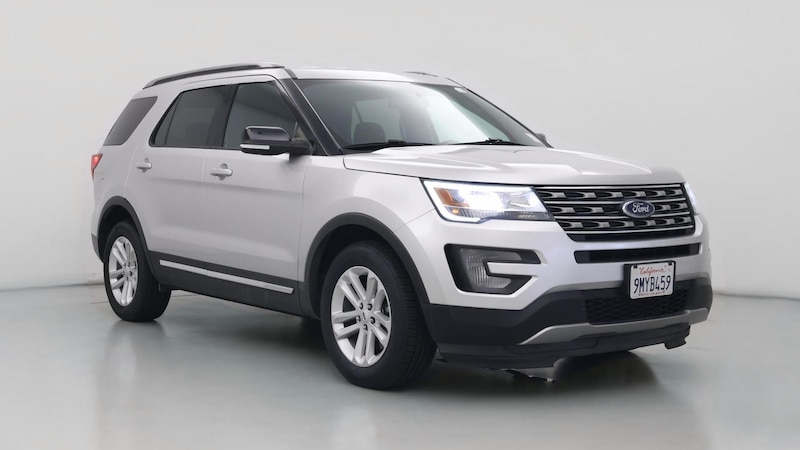 2017 Ford Explorer XLT Hero Image