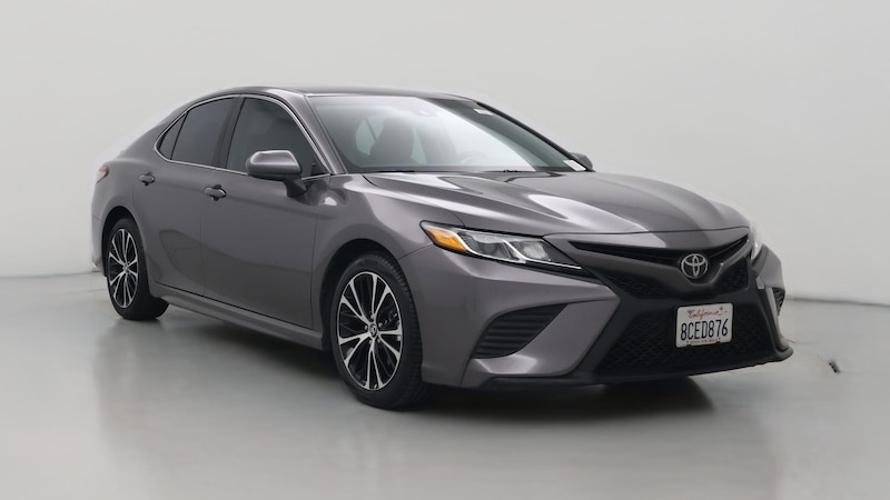 2018 Toyota Camry SE Hero Image