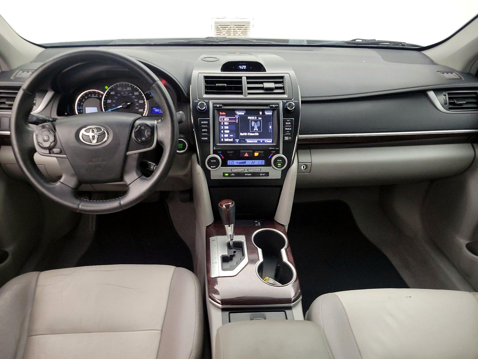 Thumbnail: 2014 Toyota Camry - 9