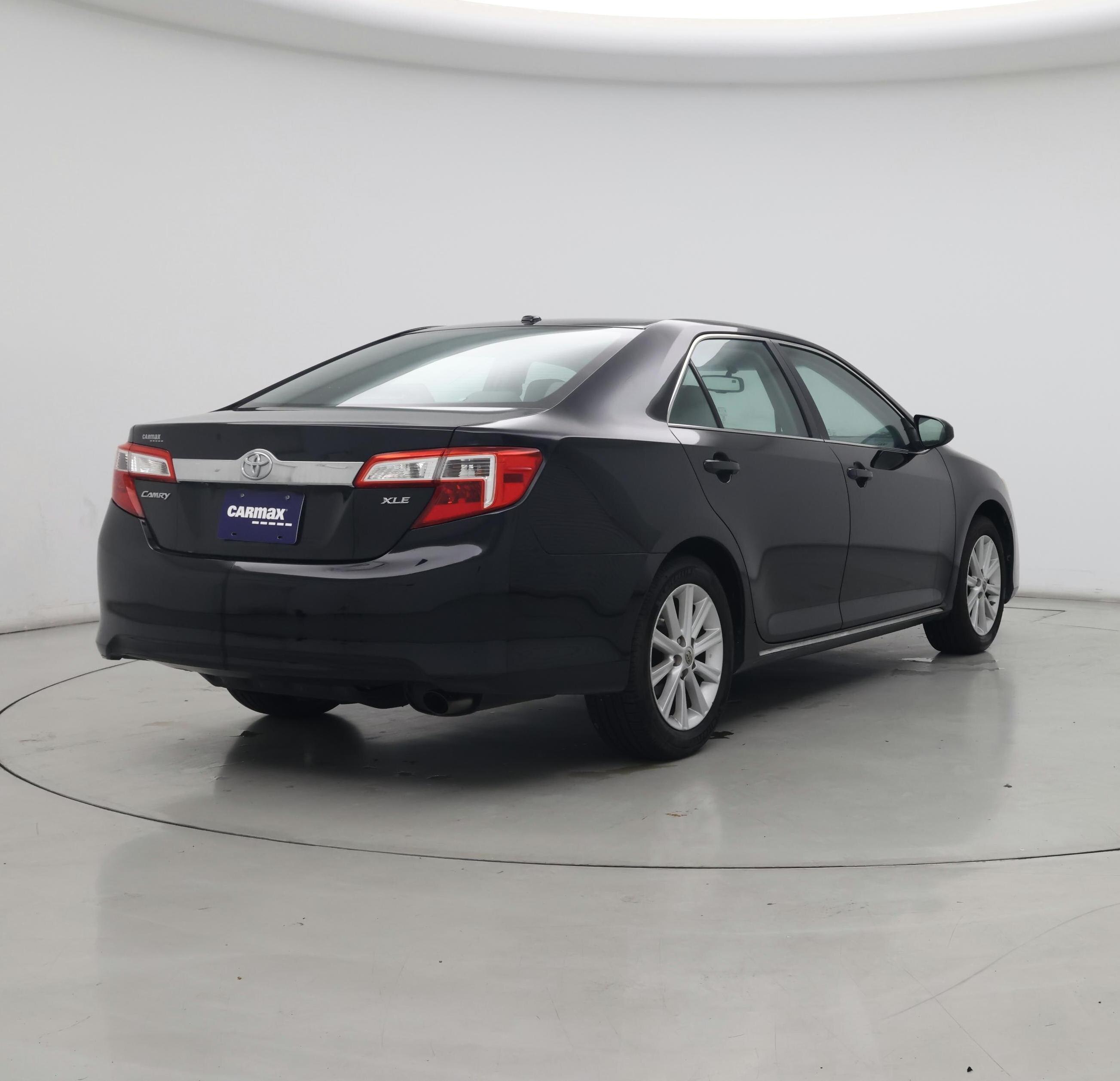 Thumbnail: 2014 Toyota Camry - 8