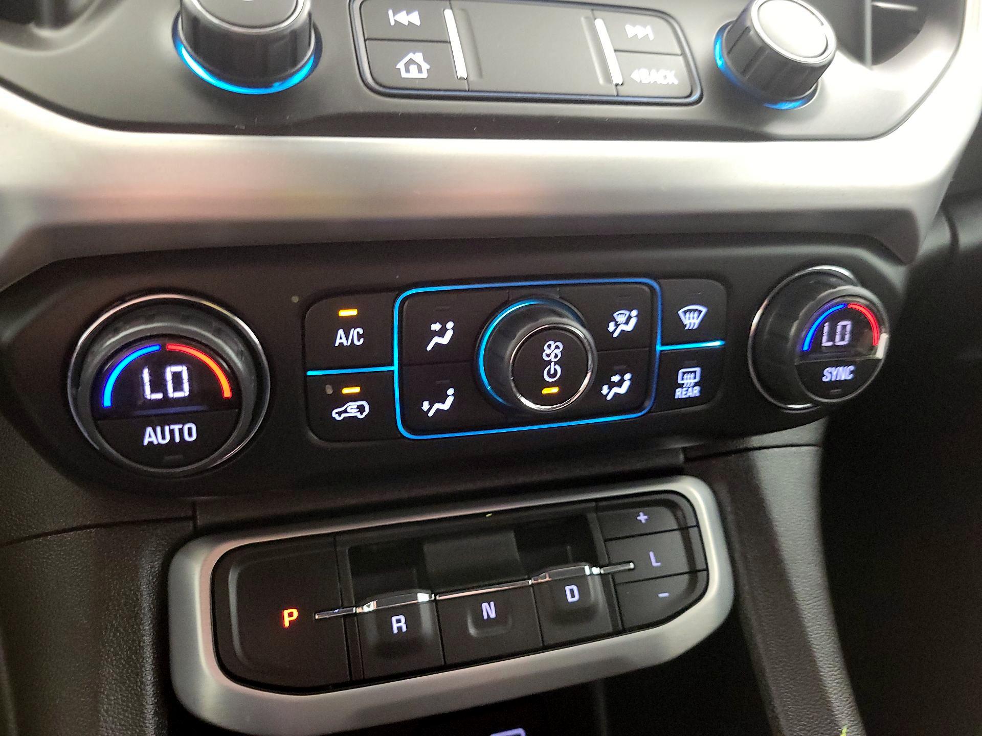 Thumbnail: 2022 GMC Acadia - 16
