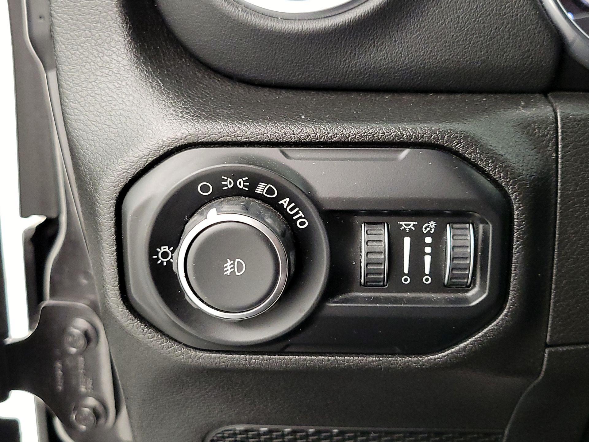 Thumbnail: 2020 Jeep Wrangler - 13