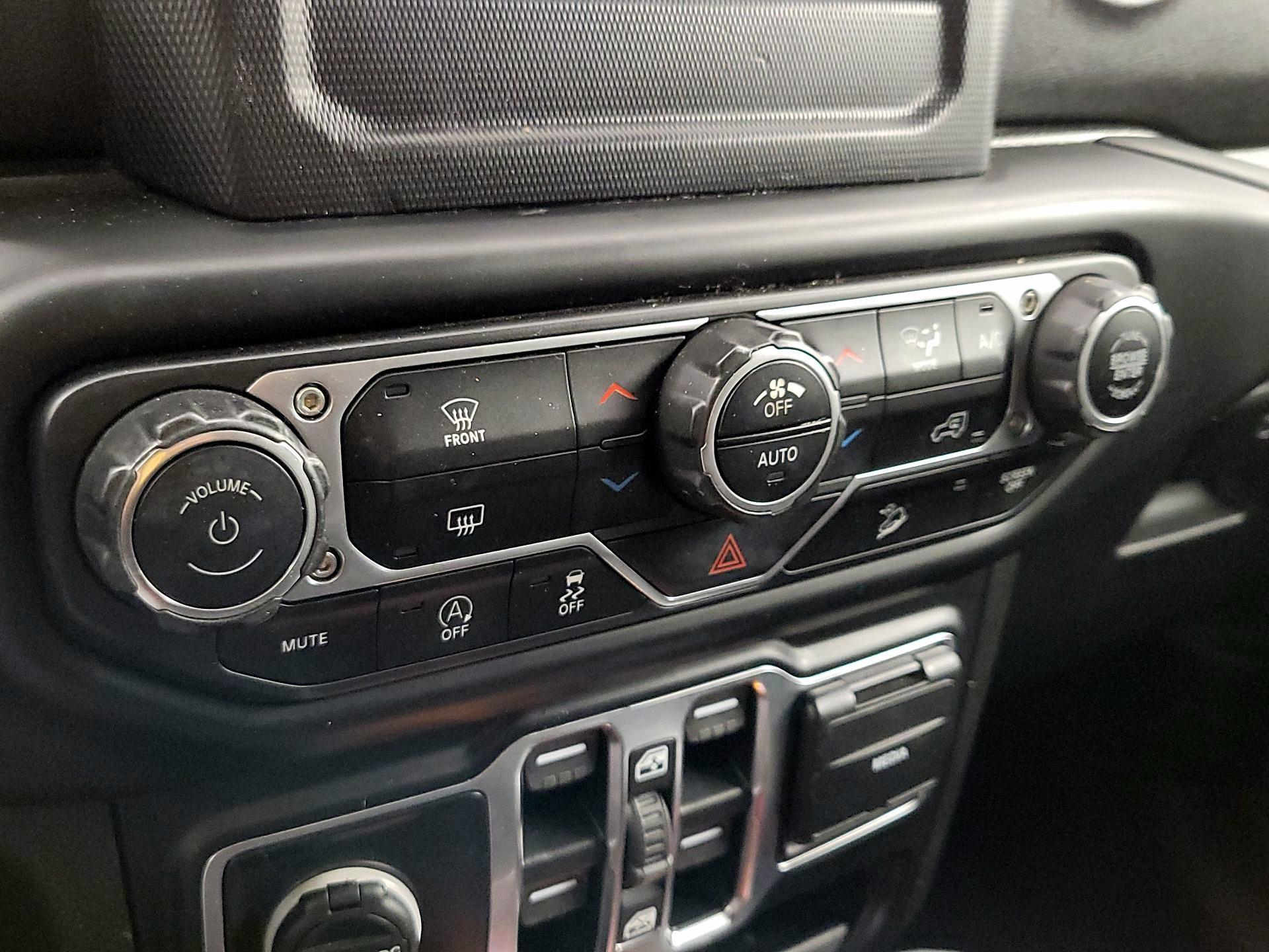 Thumbnail: 2020 Jeep Wrangler - 16