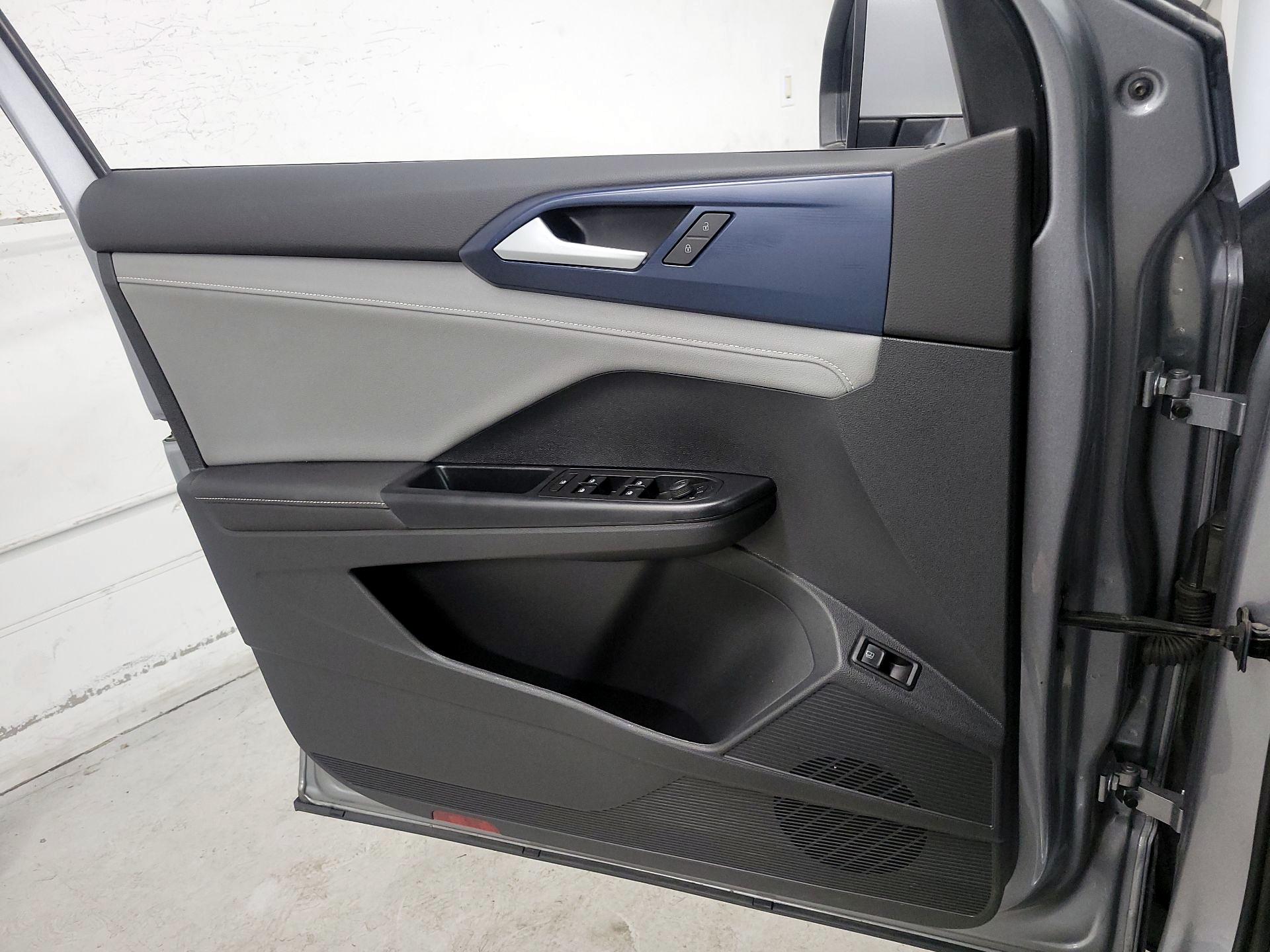 Thumbnail: 2024 Volkswagen Taos - 12
