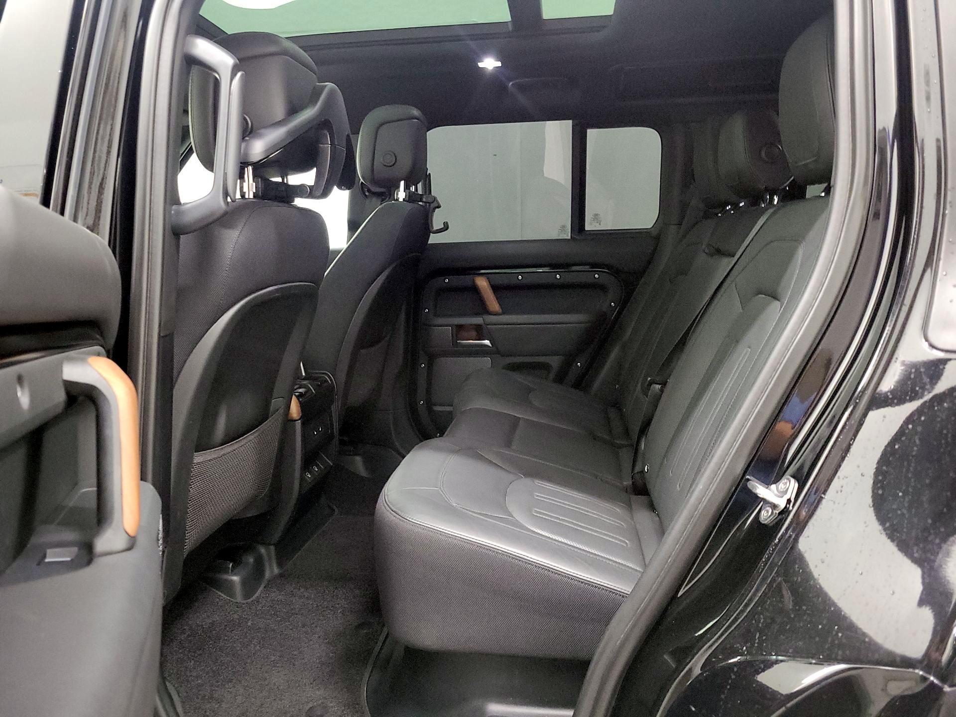 Thumbnail: 2024 Land Rover Defender - 20
