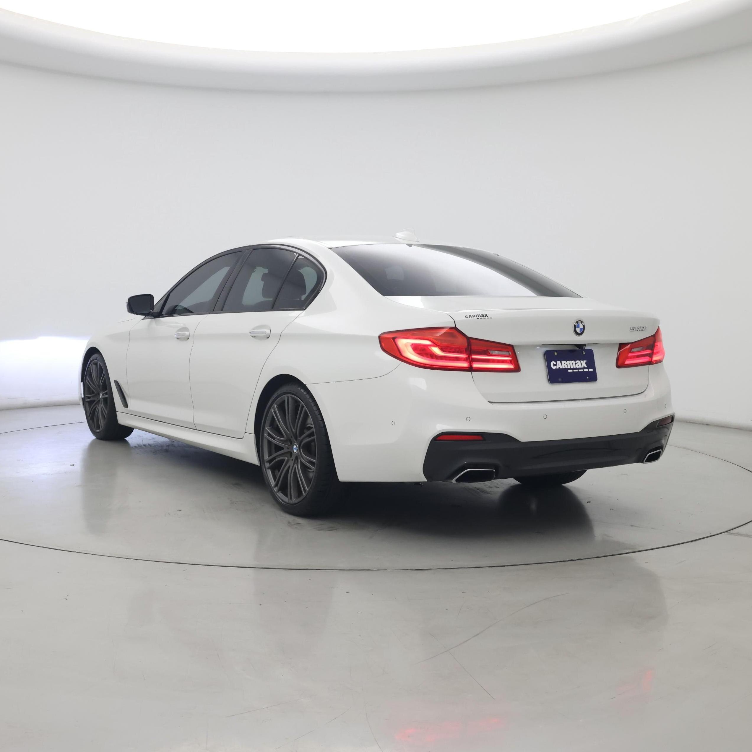 Thumbnail: 2017 BMW 5 Series - 2