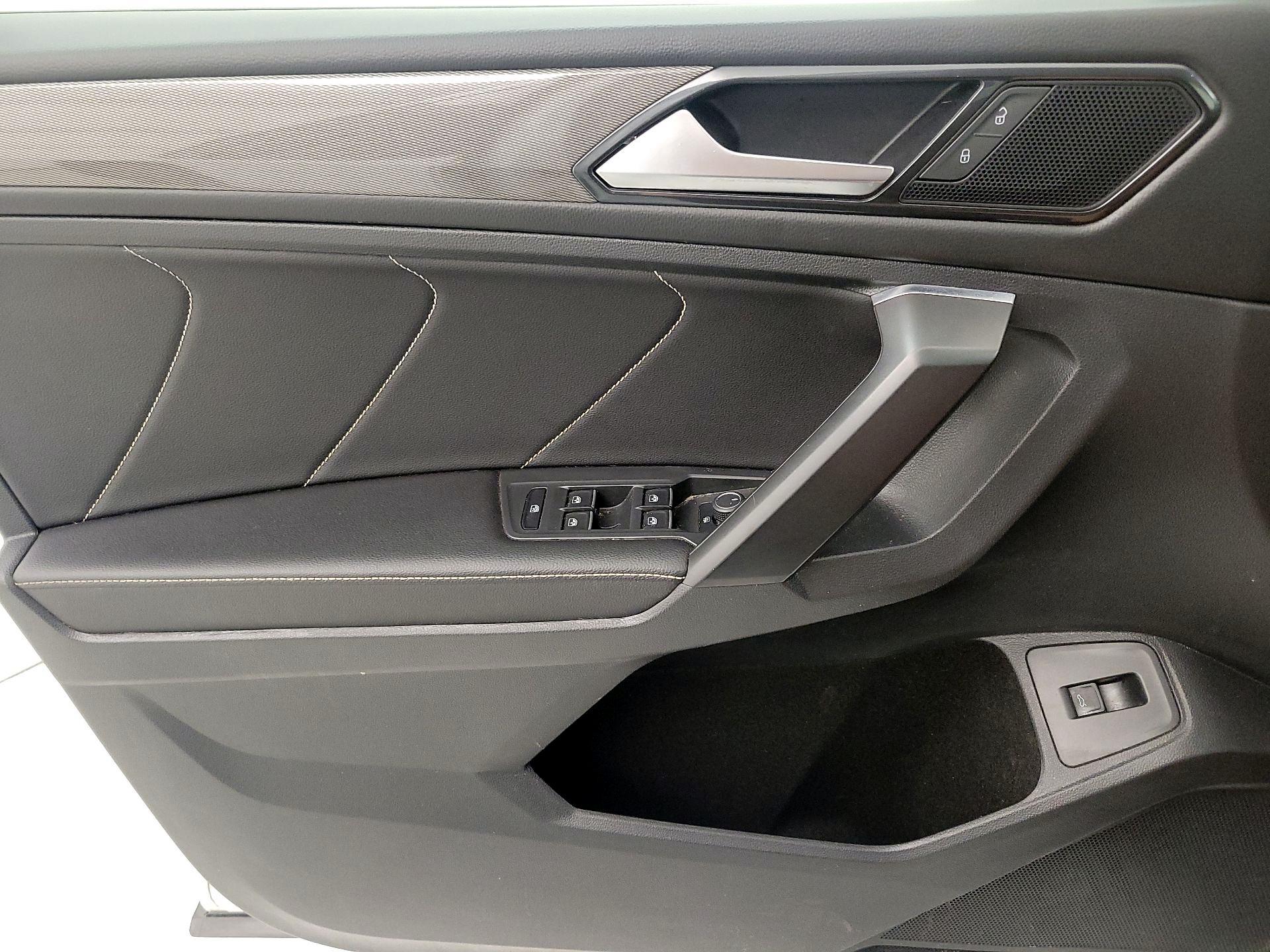Thumbnail: 2022 Volkswagen Tiguan - 12