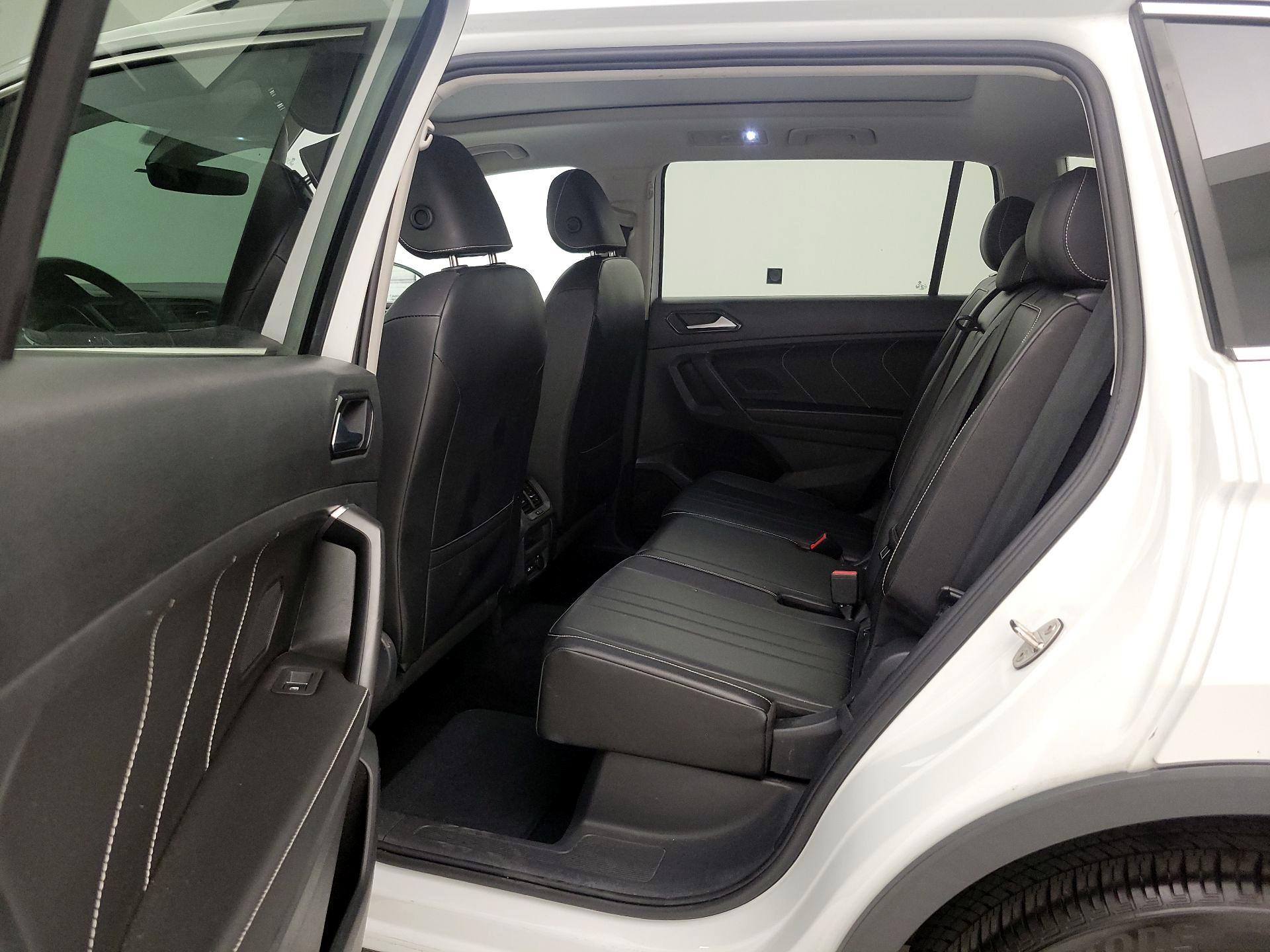 Thumbnail: 2022 Volkswagen Tiguan - 20