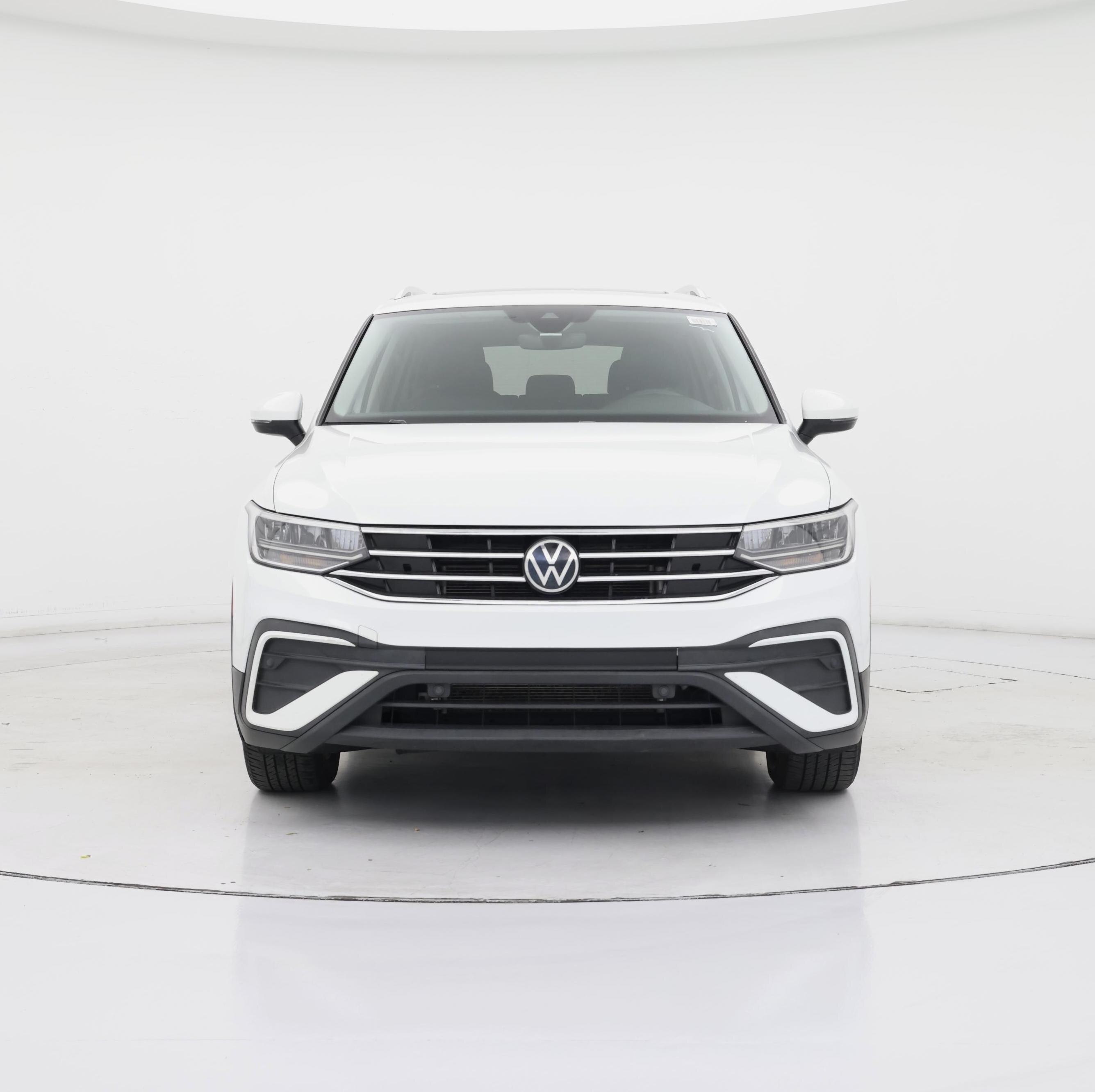 Thumbnail: 2022 Volkswagen Tiguan - 5