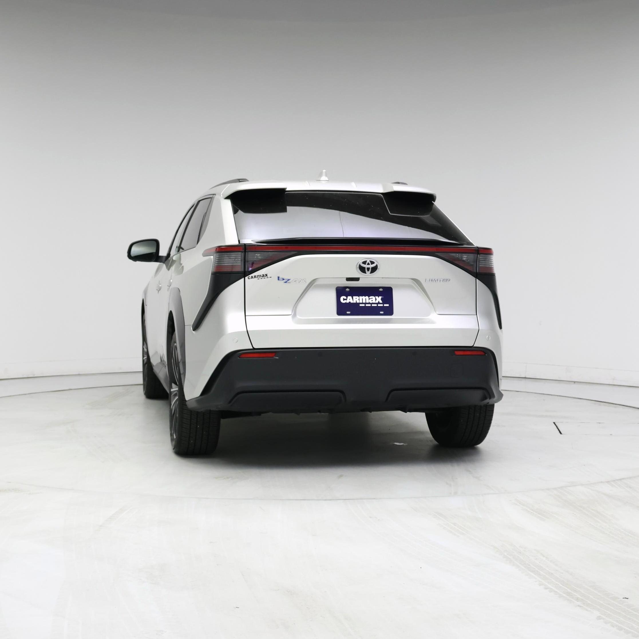Thumbnail: 2023 Toyota bZ4X - 6
