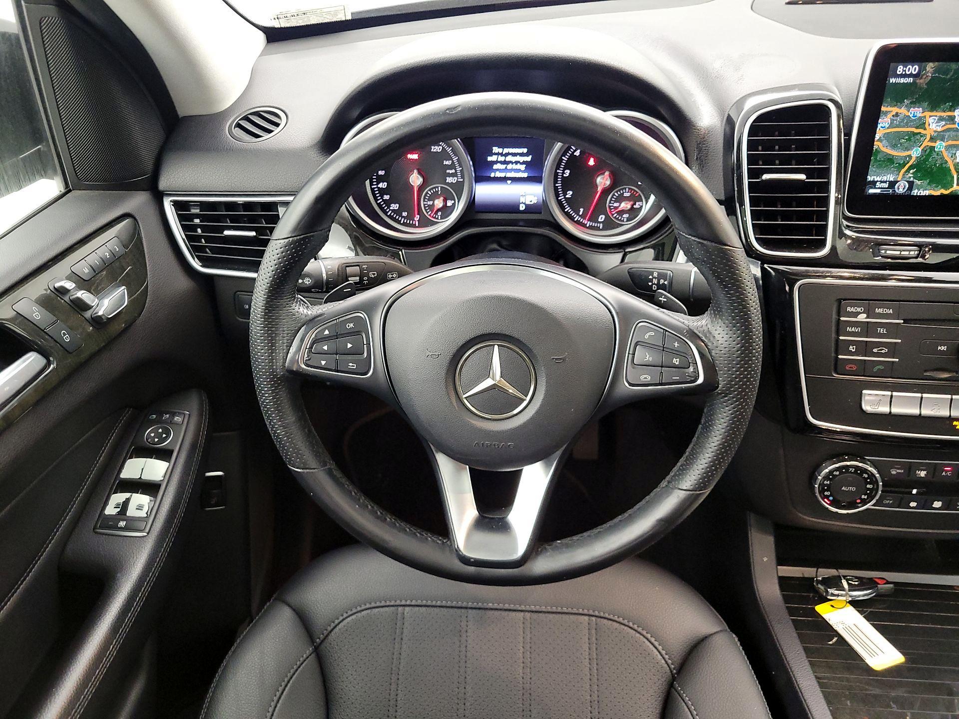 Thumbnail: 2016 Mercedes-Benz GLE - 10