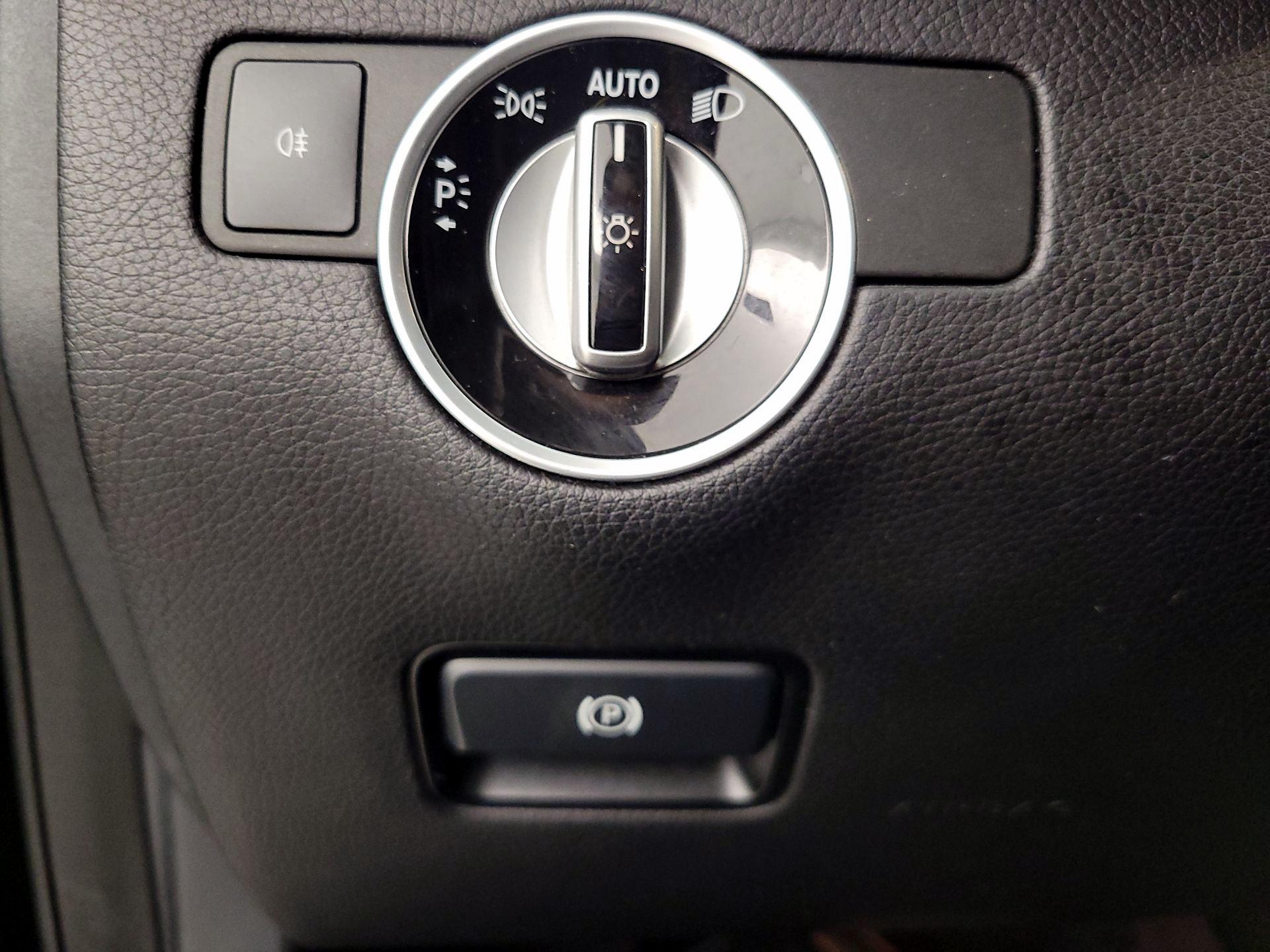 Thumbnail: 2016 Mercedes-Benz GLE - 13
