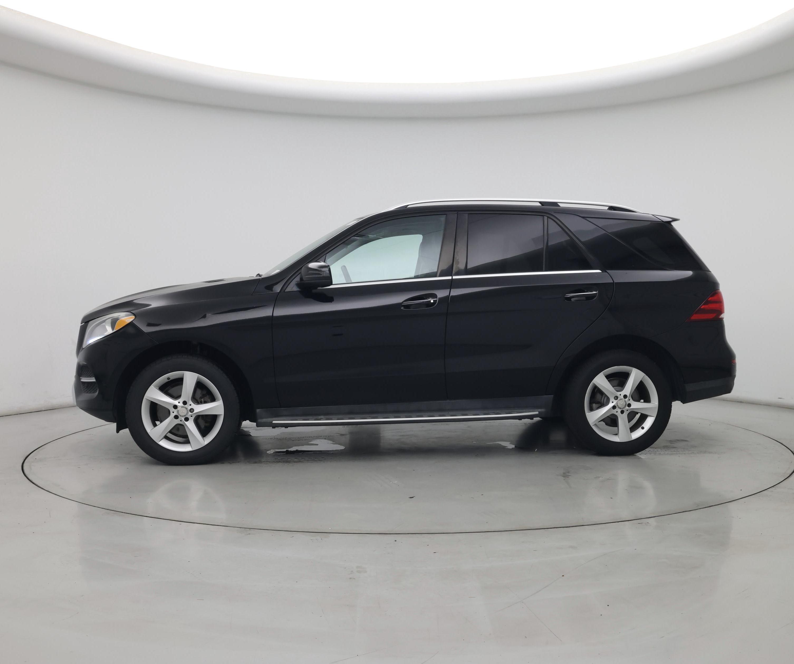 Thumbnail: 2016 Mercedes-Benz GLE - 3