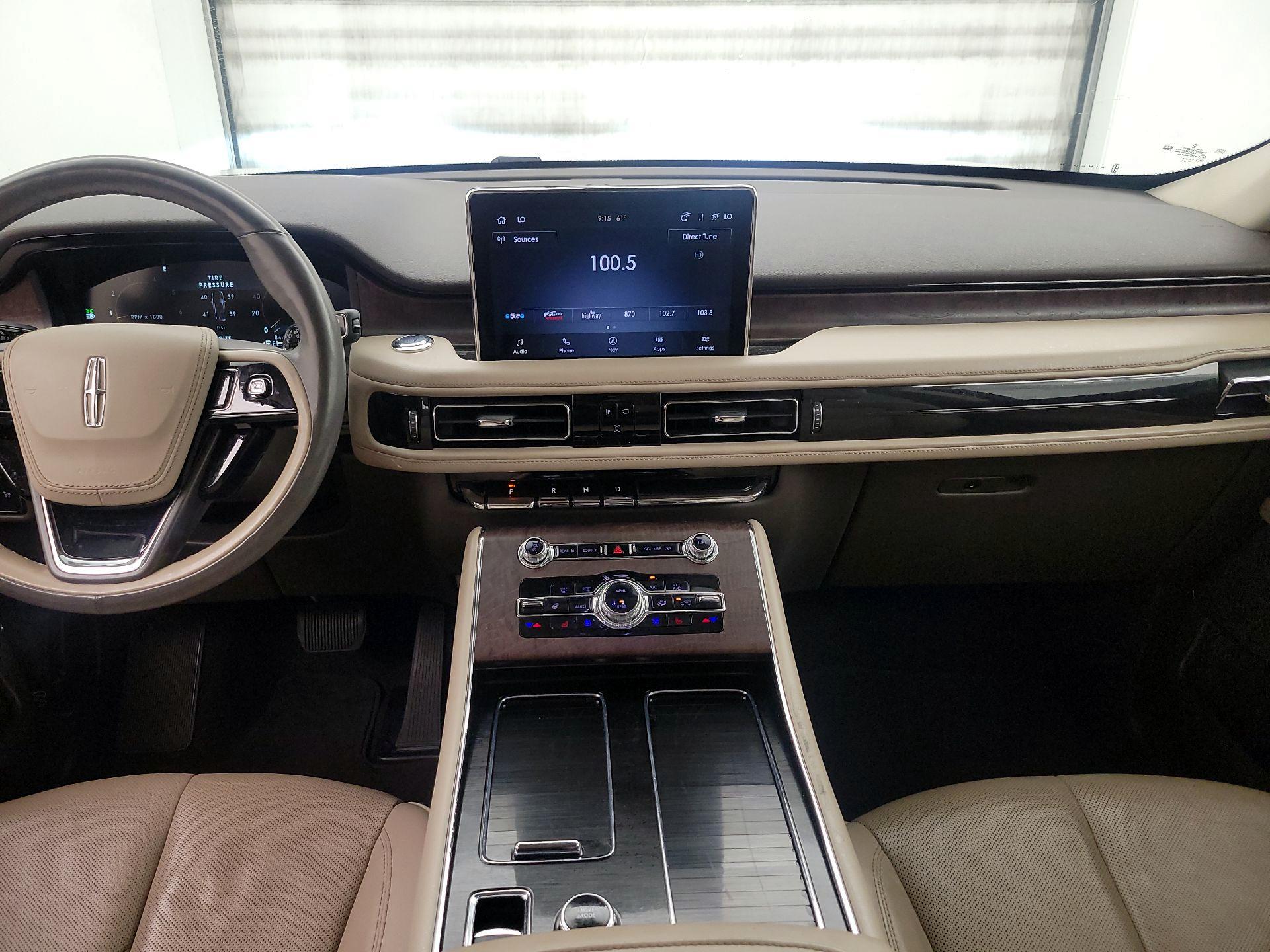 Thumbnail: 2022 Lincoln Aviator - 9