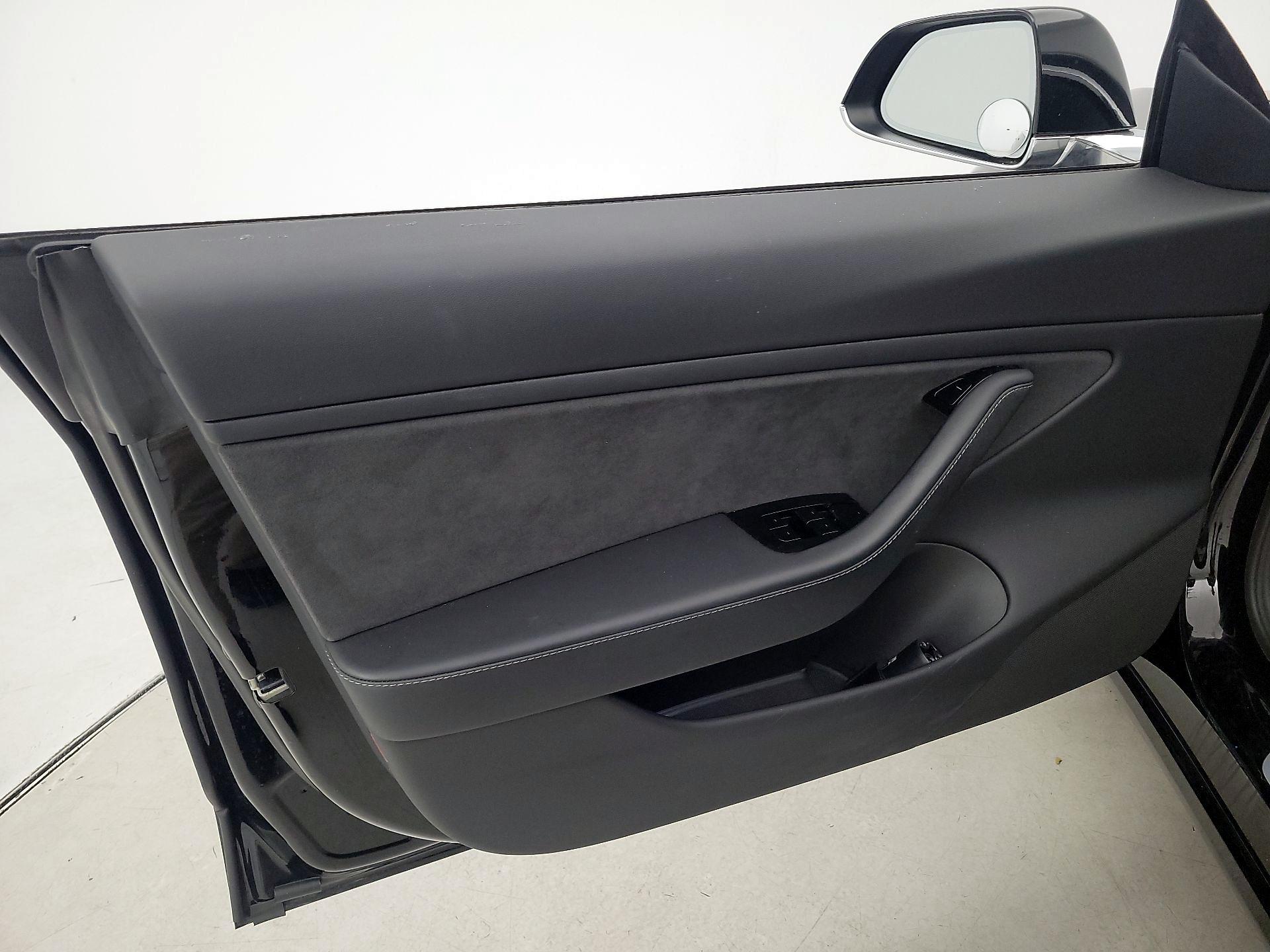 Thumbnail: 2019 Tesla Model 3 - 12