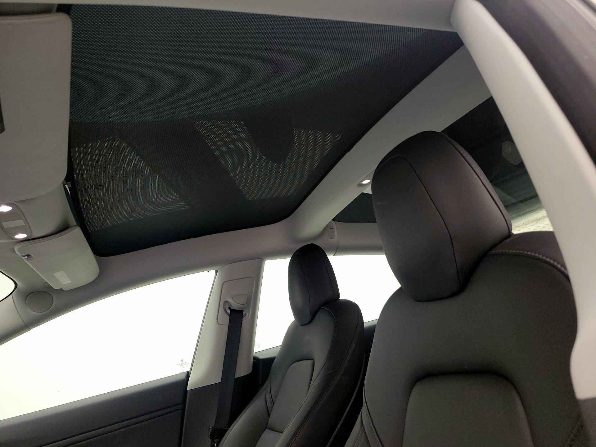 Thumbnail: 2019 Tesla Model 3 - 18