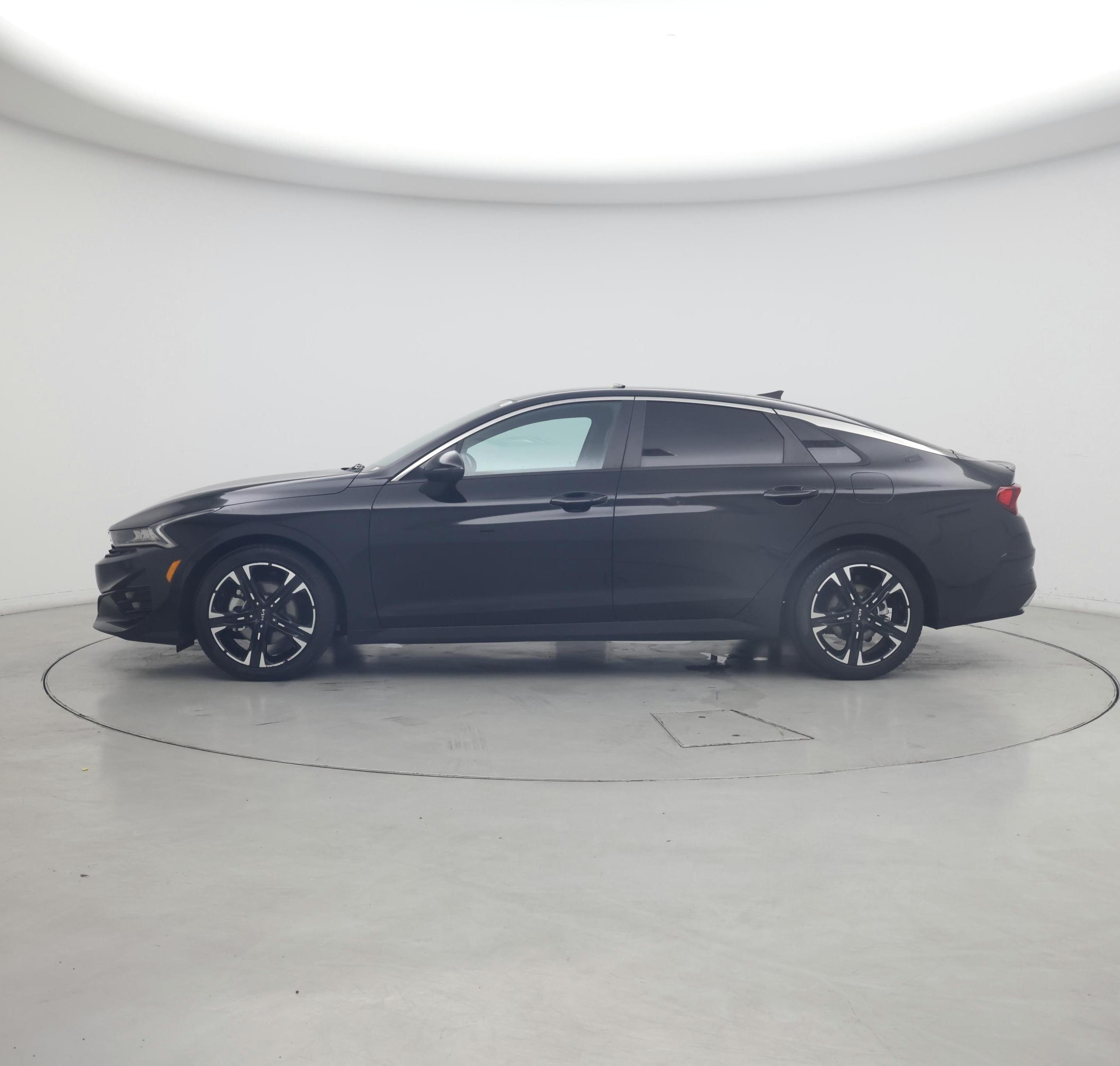 Thumbnail: 2022 Kia K5 - 3