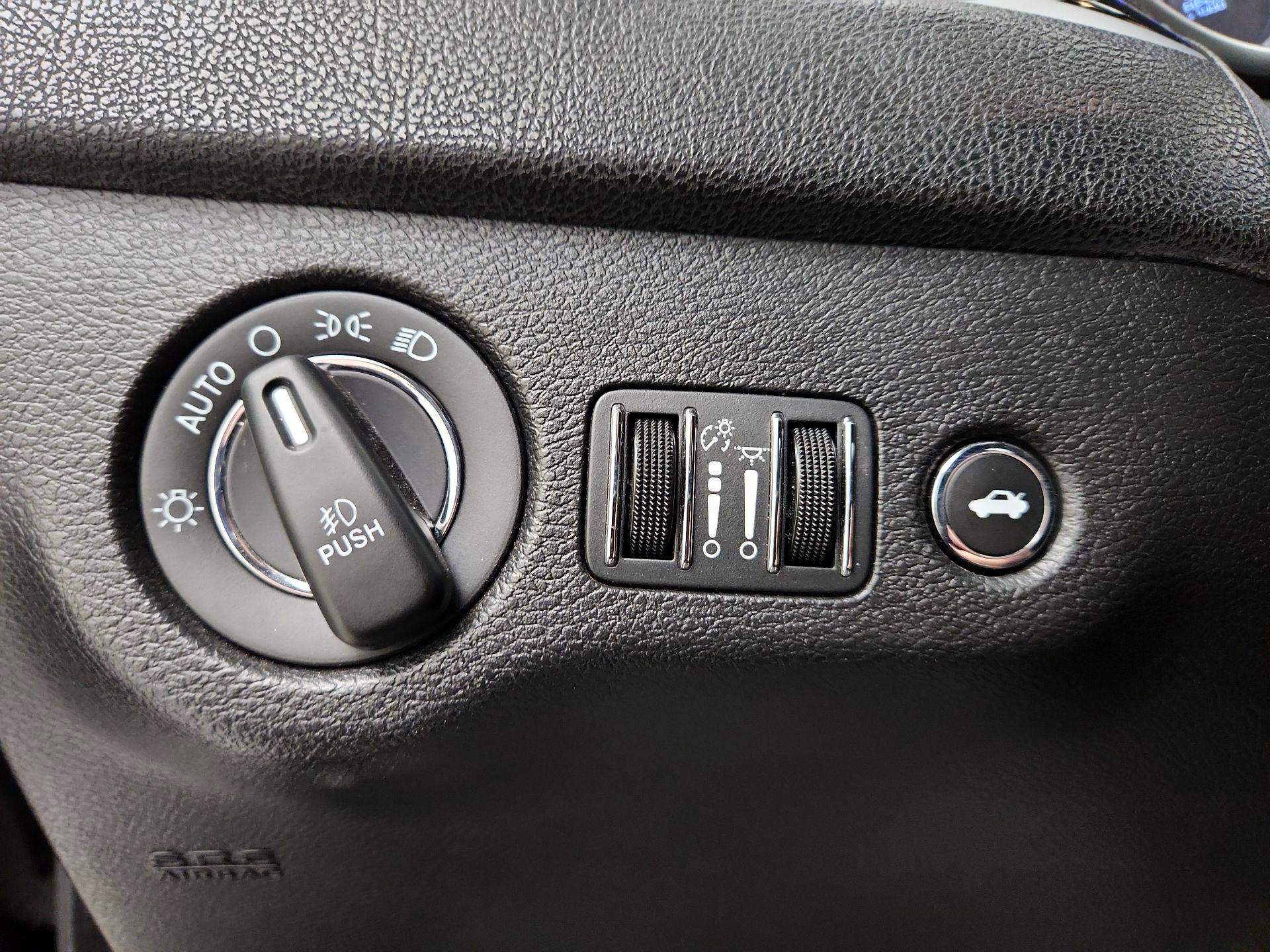 Thumbnail: 2021 Chrysler 300 - 13