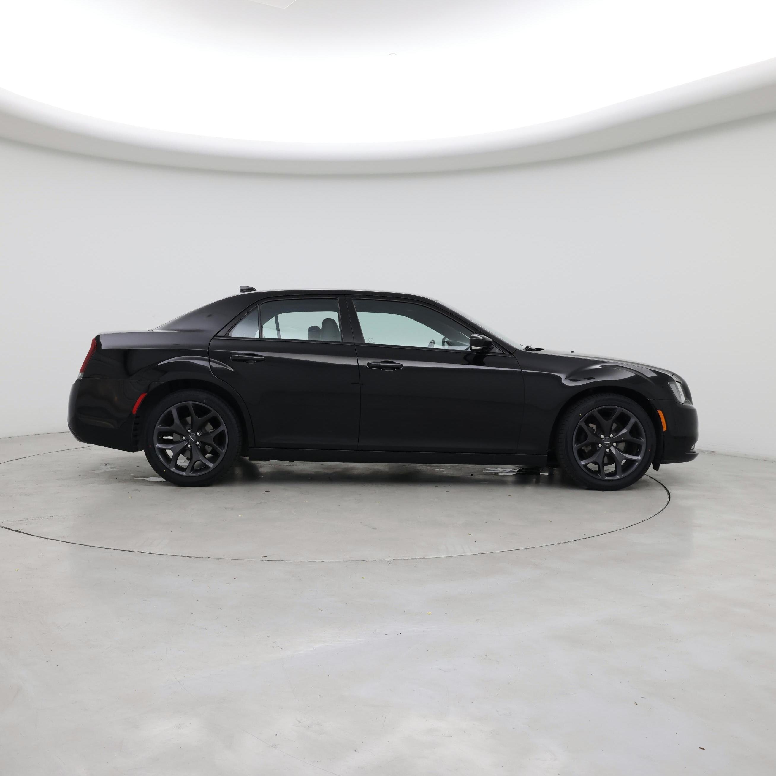 Thumbnail: 2021 Chrysler 300 - 7
