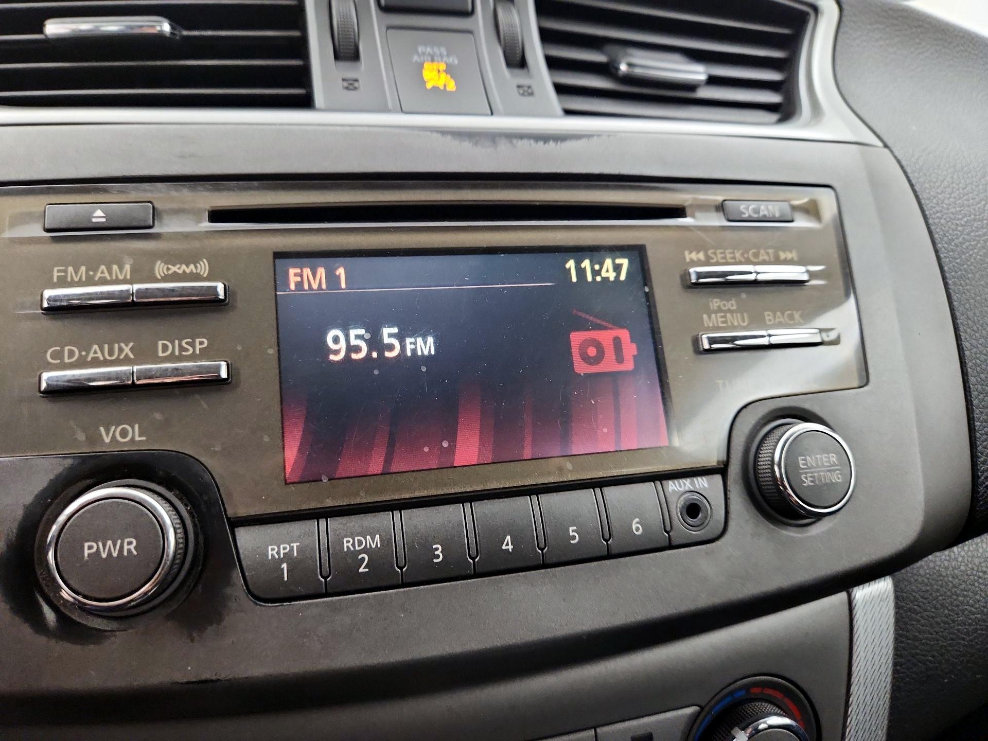 Thumbnail: 2014 Nissan Sentra - 14