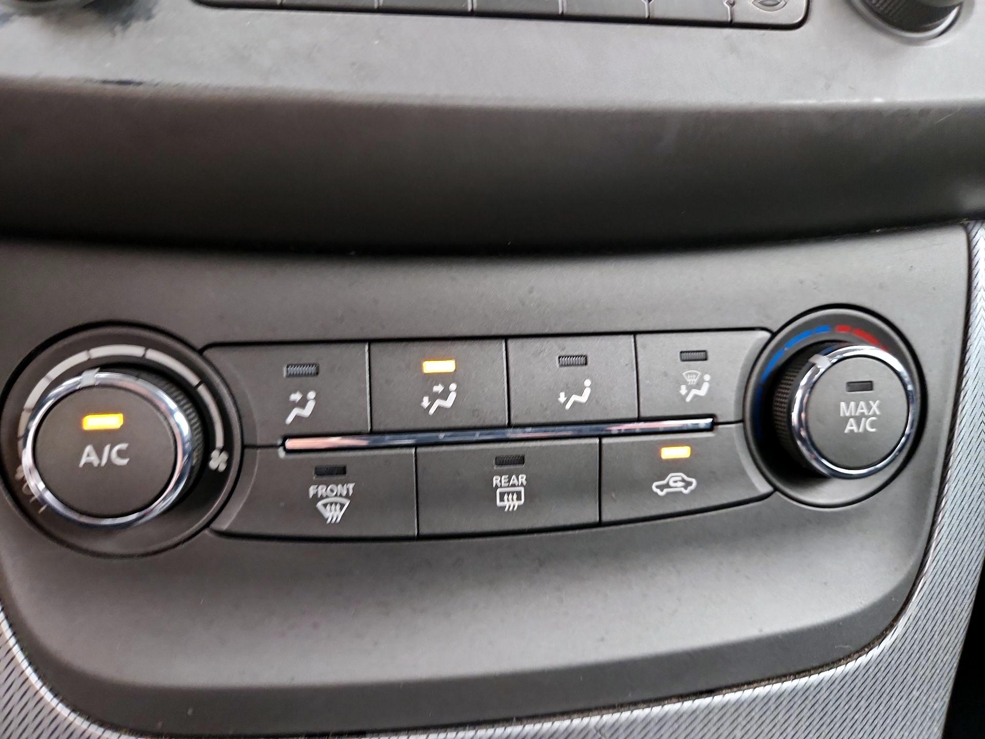 Thumbnail: 2014 Nissan Sentra - 15