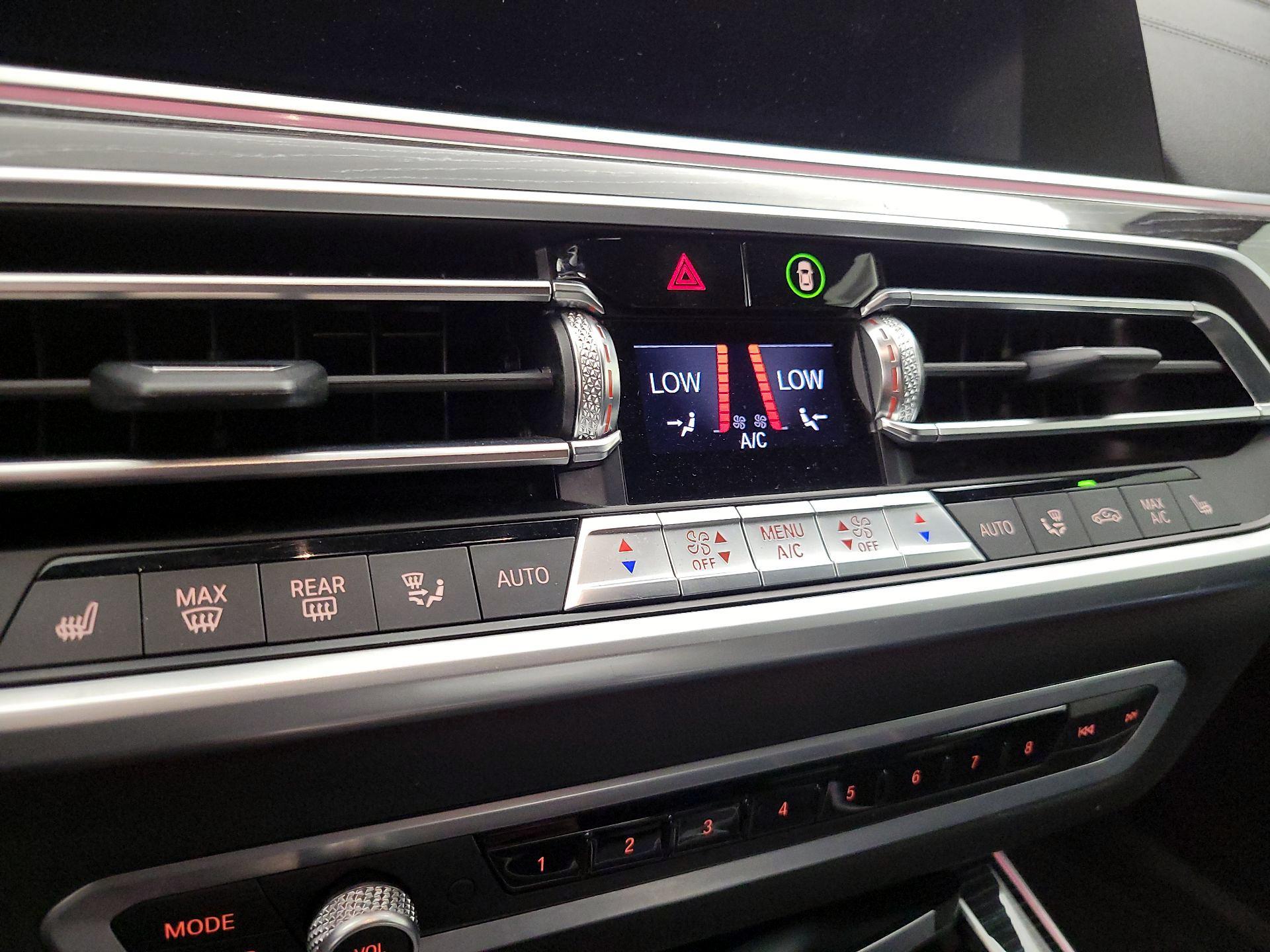 Thumbnail: 2022 BMW X7 - 17