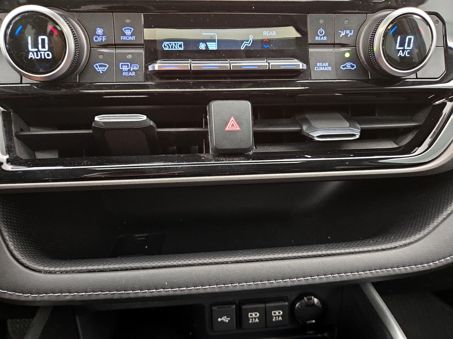 Thumbnail: 2020 Toyota Highlander - 17