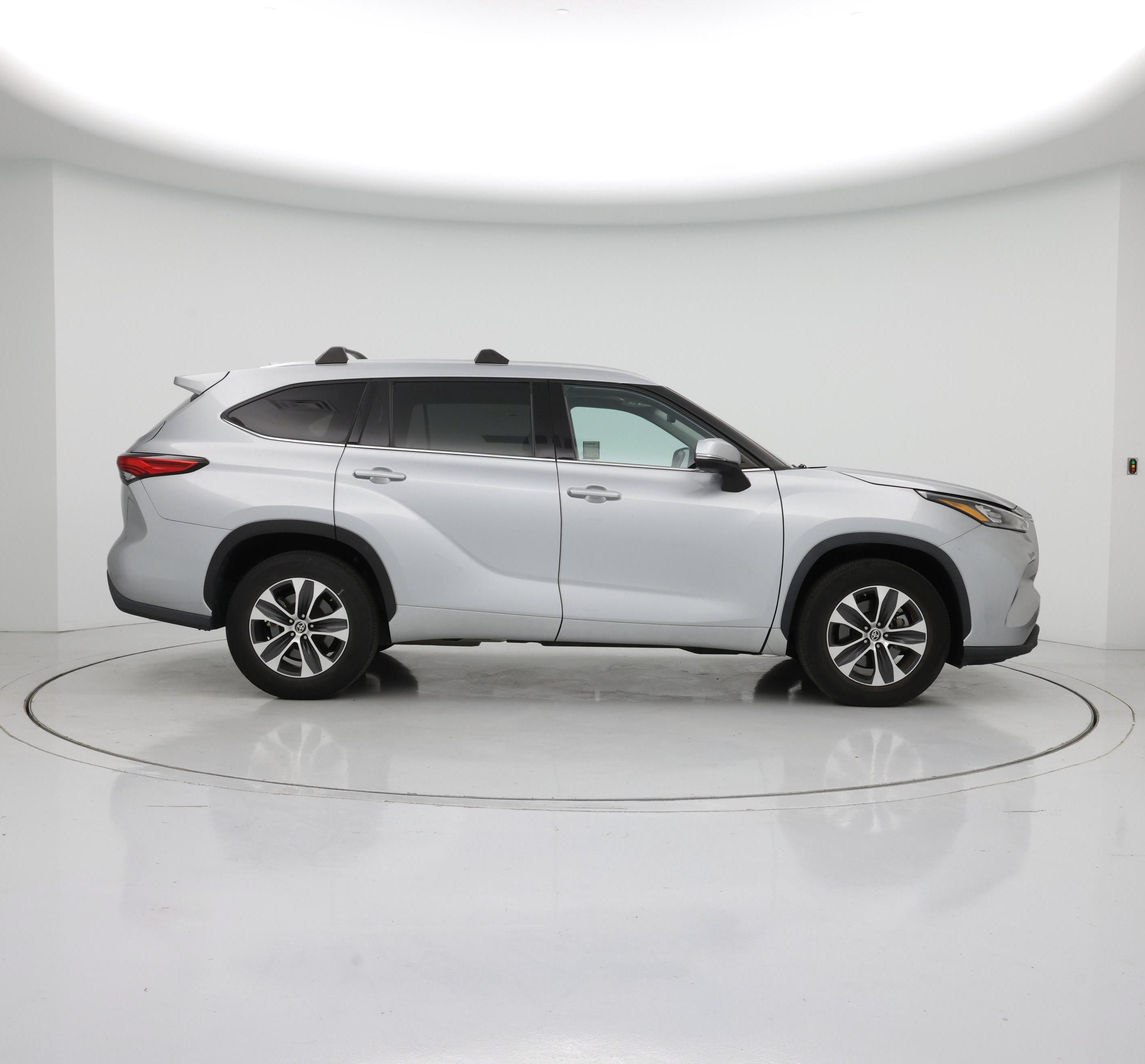 Thumbnail: 2020 Toyota Highlander - 7