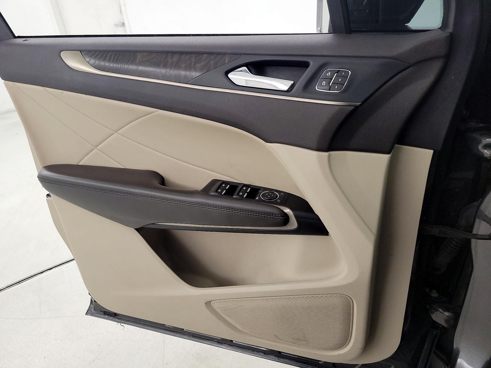 Thumbnail: 2019 Lincoln MKC - 12