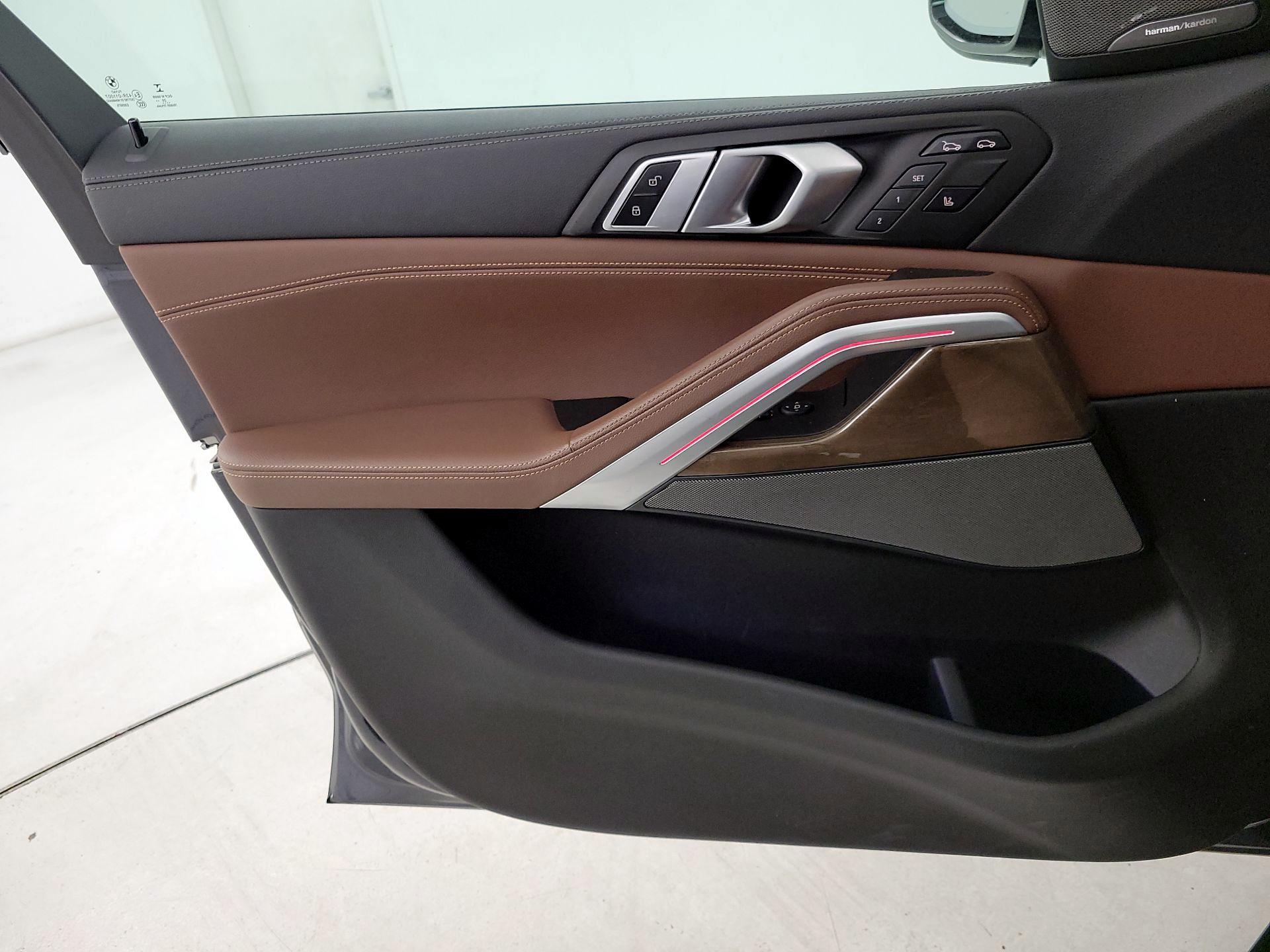 Thumbnail: 2021 BMW X6 - 12