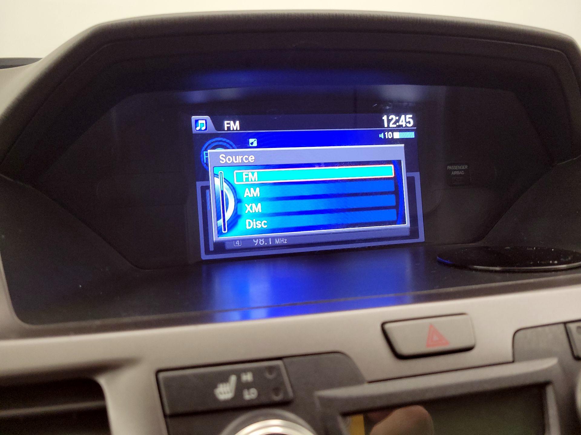 Thumbnail: 2015 Honda Odyssey - 16