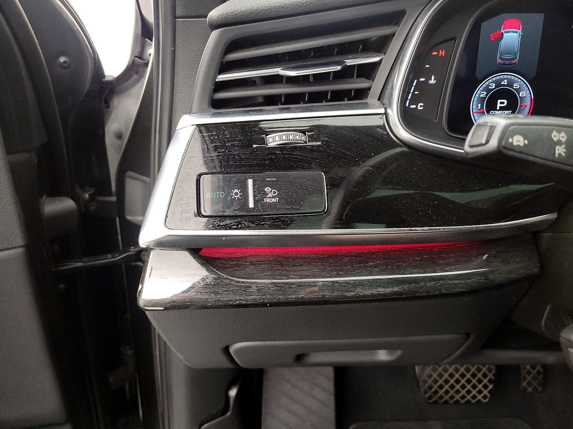 Thumbnail: 2021 Audi Q7 - 13