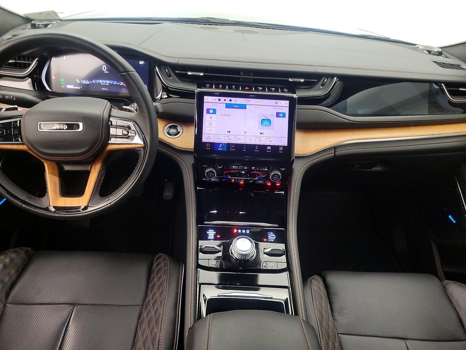 Thumbnail: 2022 Jeep Grand Cherokee - 9