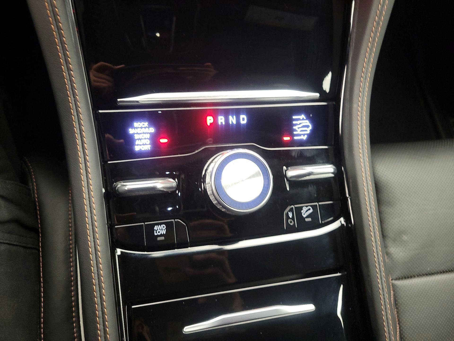 Thumbnail: 2022 Jeep Grand Cherokee - 17