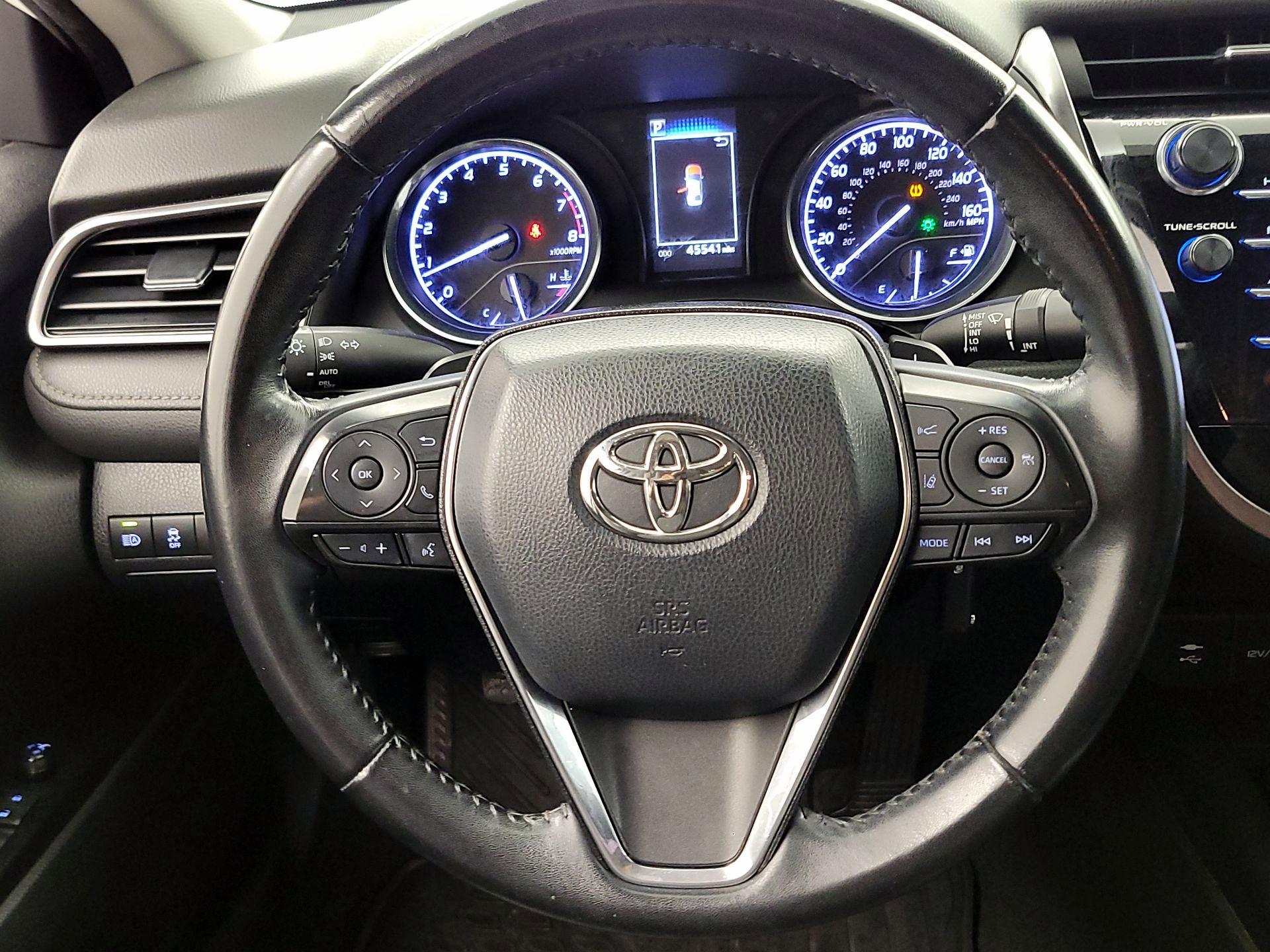 Thumbnail: 2019 Toyota Camry - 10