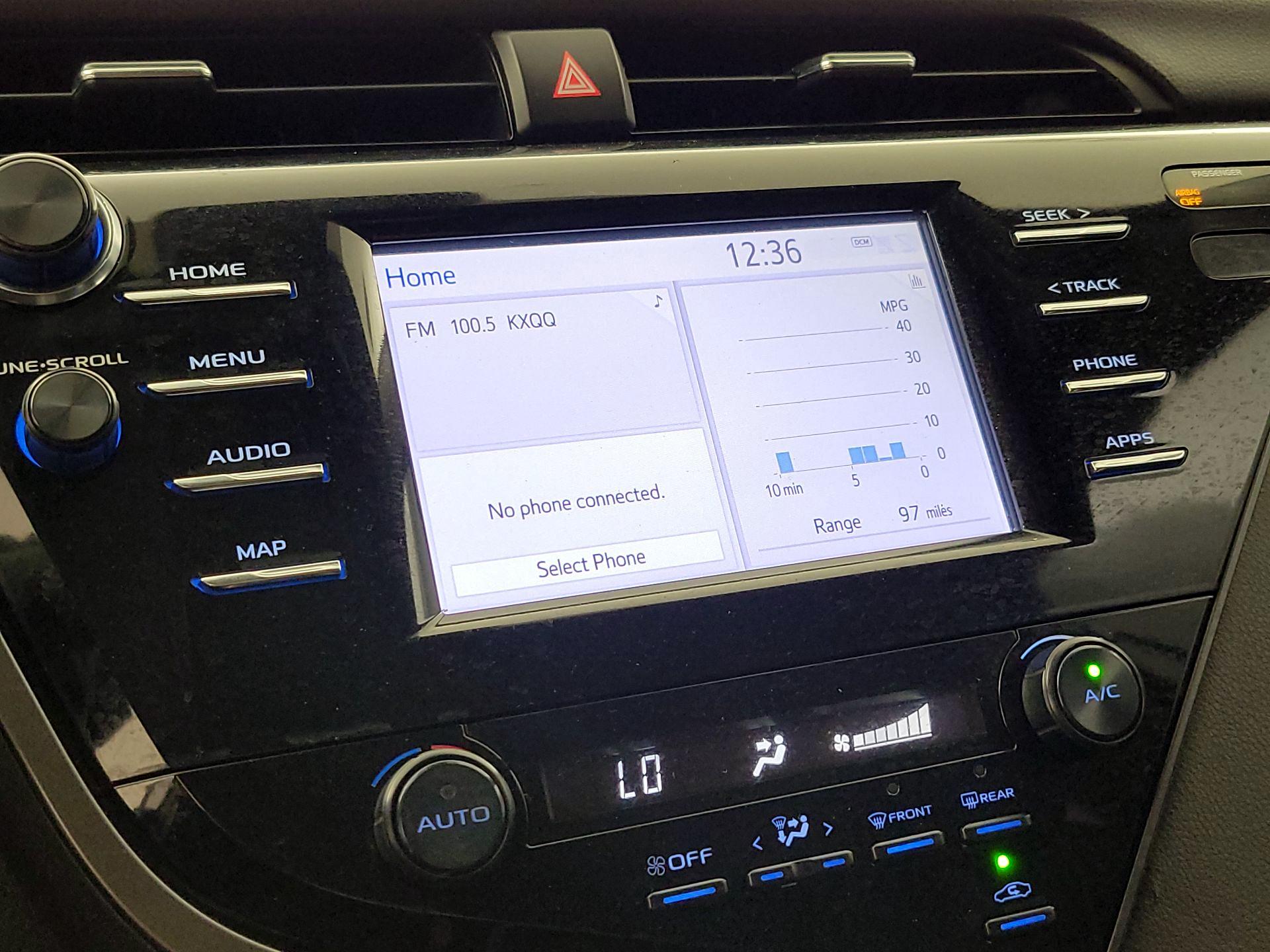 Thumbnail: 2019 Toyota Camry - 15